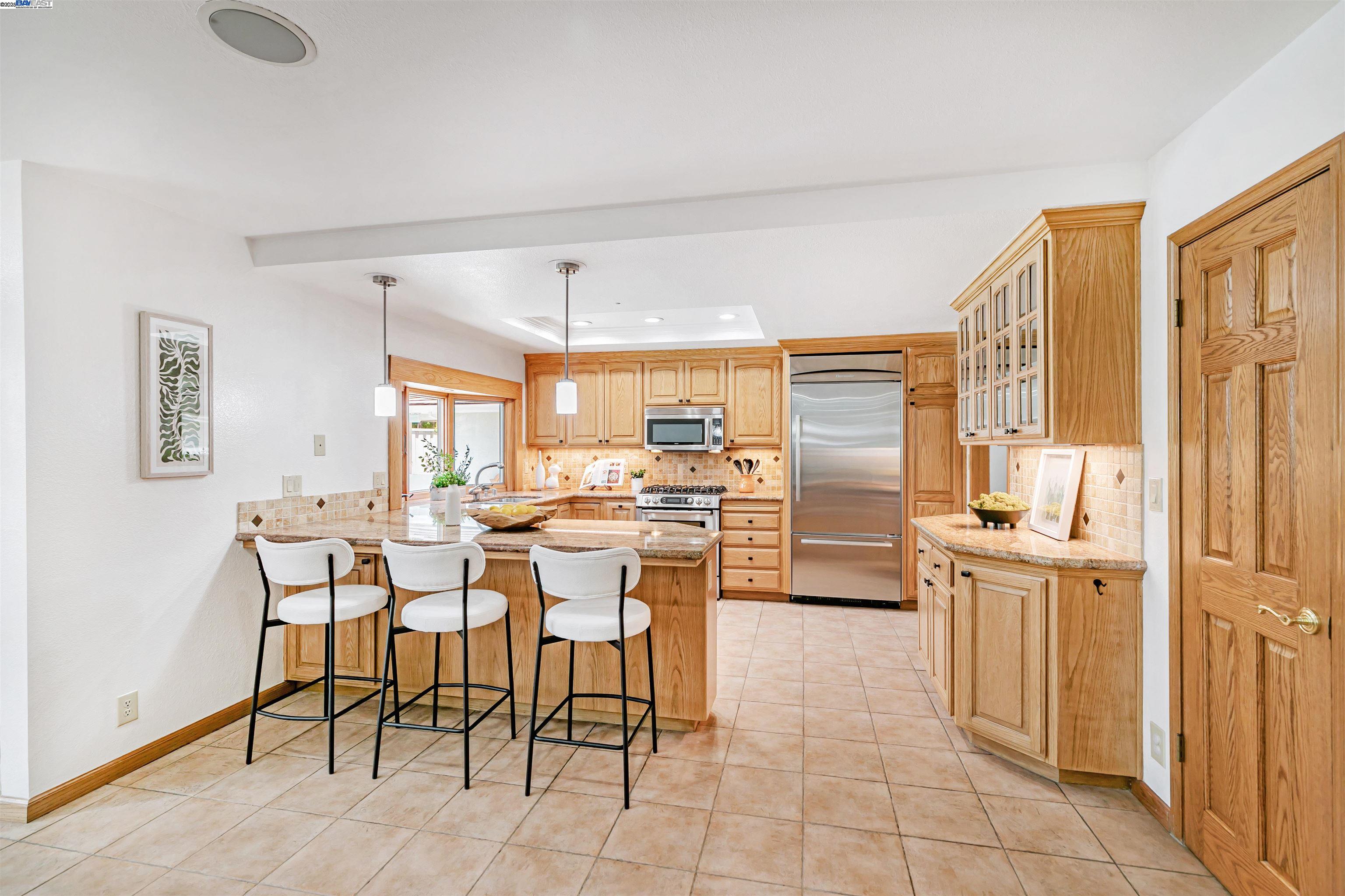 Detail Gallery Image 12 of 44 For 46101 Klamath St, Fremont,  CA 94539 - 3 Beds | 3 Baths