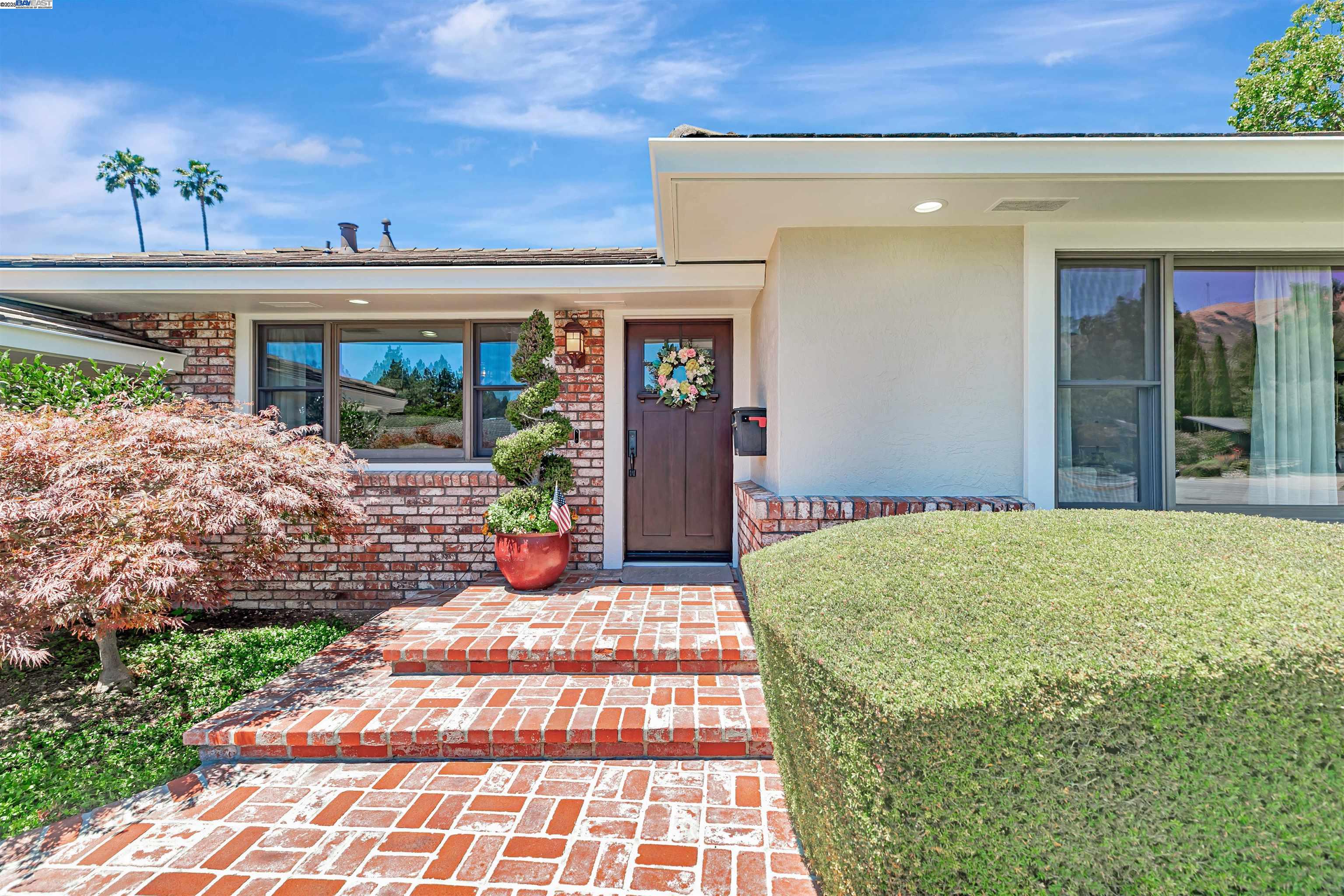 Detail Gallery Image 5 of 44 For 46101 Klamath St, Fremont,  CA 94539 - 3 Beds | 3 Baths
