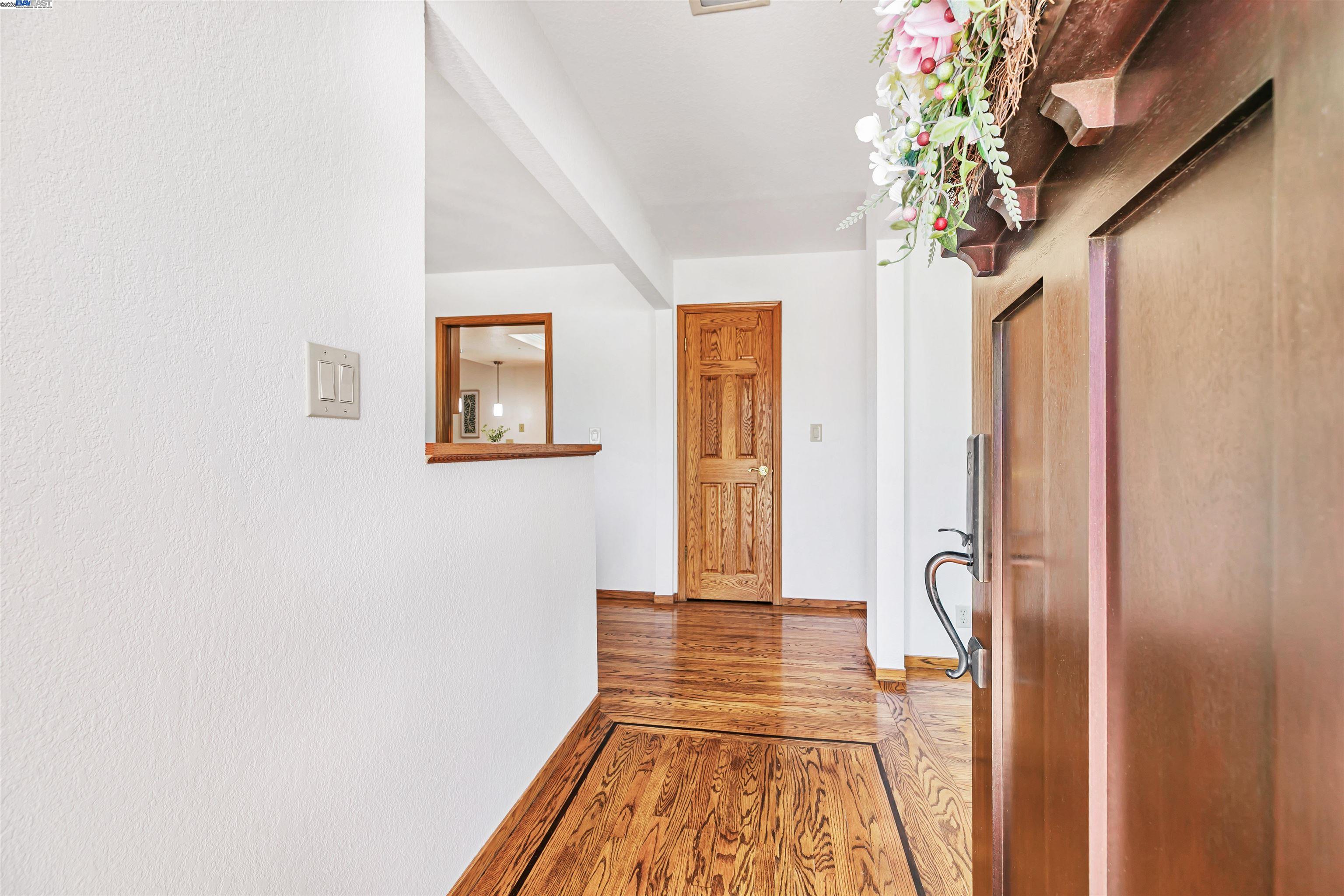 Detail Gallery Image 6 of 44 For 46101 Klamath St, Fremont,  CA 94539 - 3 Beds | 3 Baths