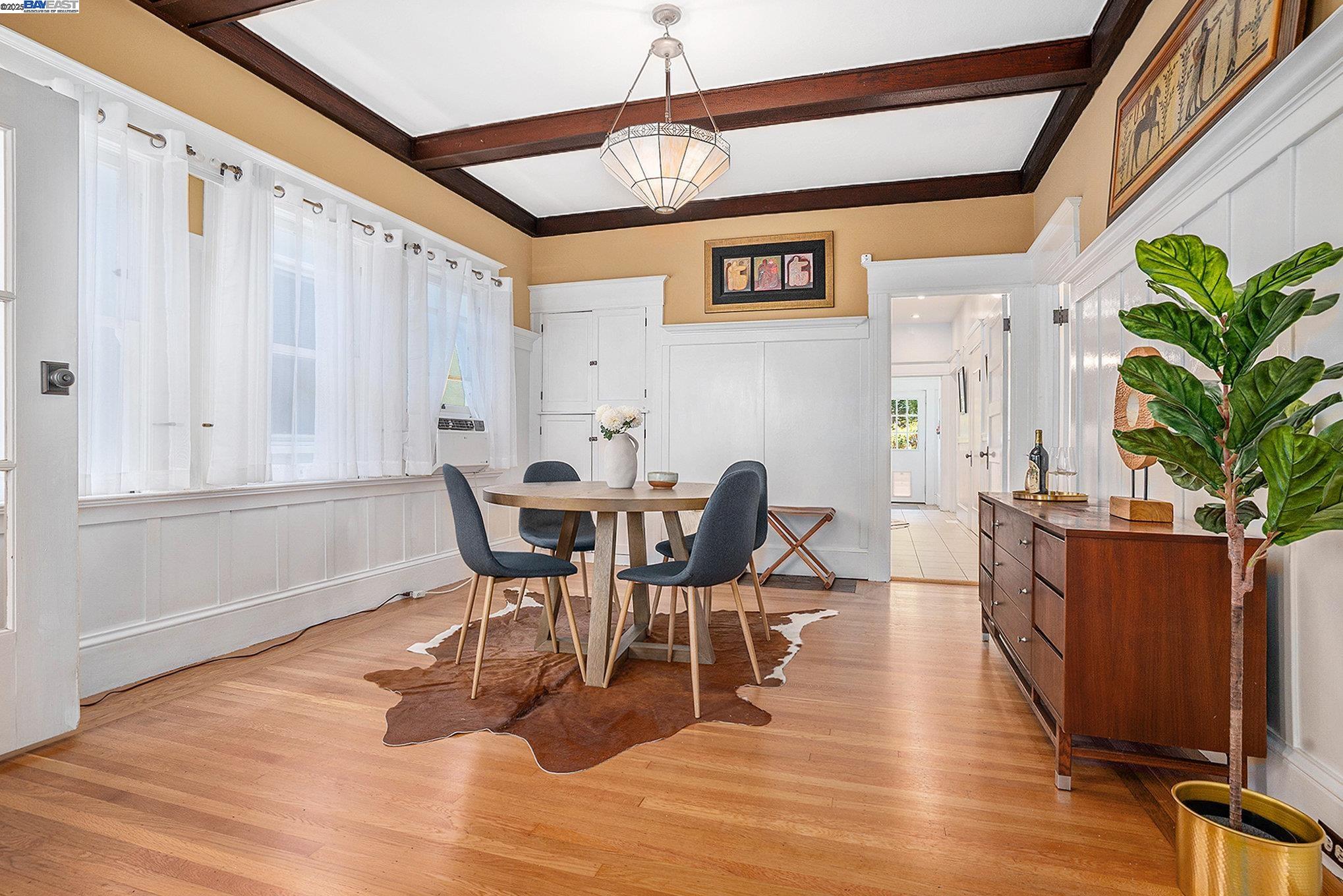 Detail Gallery Image 4 of 43 For 620 Taylor Avenue, Alameda,  CA 94501 - 3 Beds | 2/1 Baths