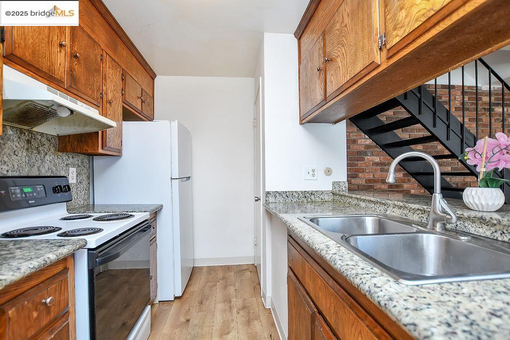 Photo #8: 41104408 Listing: Photo #8