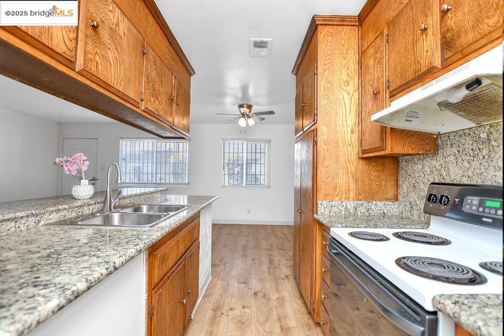 Photo #9: 41104408 Listing: Photo #9