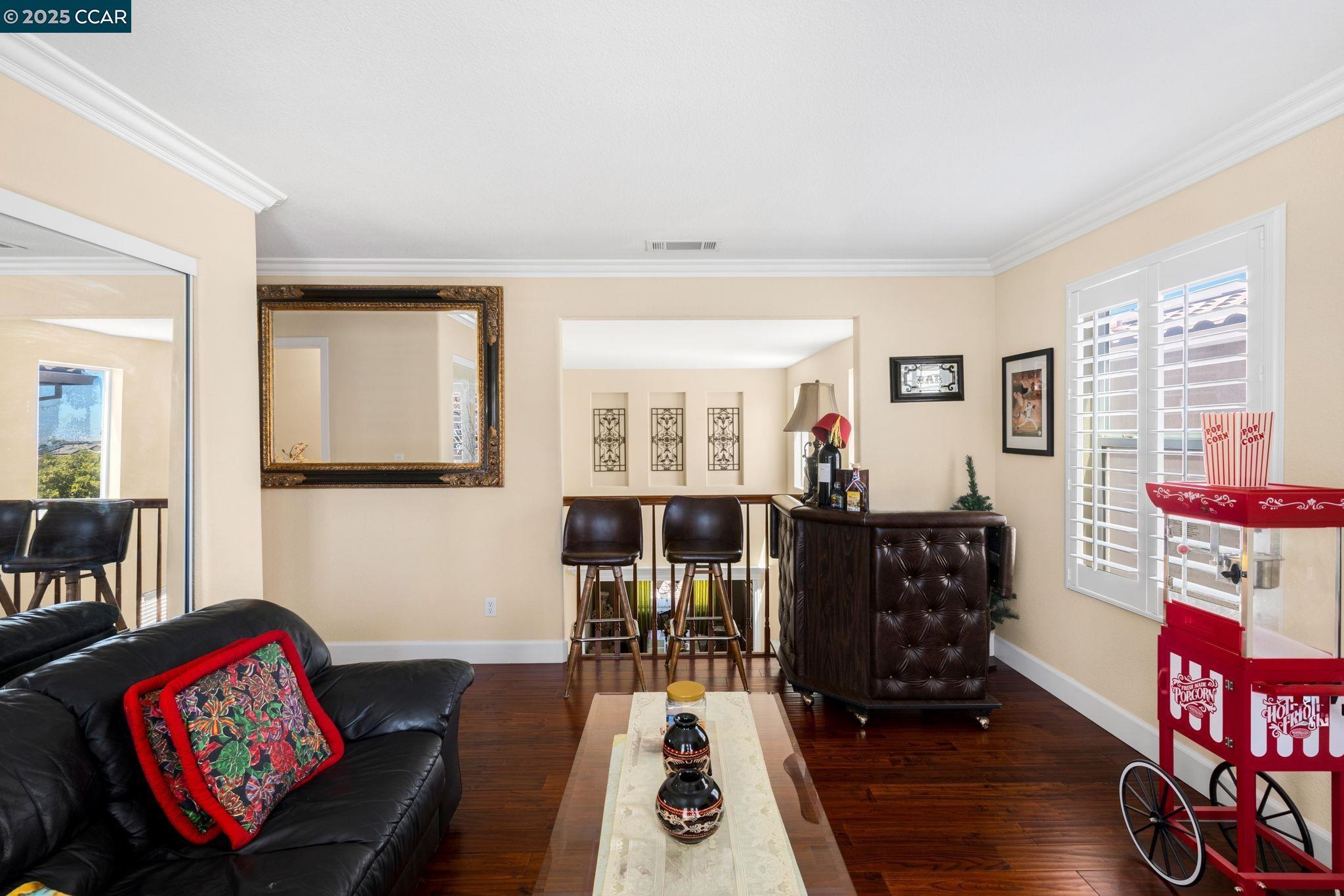 Detail Gallery Image 20 of 39 For 1426 Santa Teresa Dr, Pittsburg,  CA 94565 - 5 Beds | 4 Baths