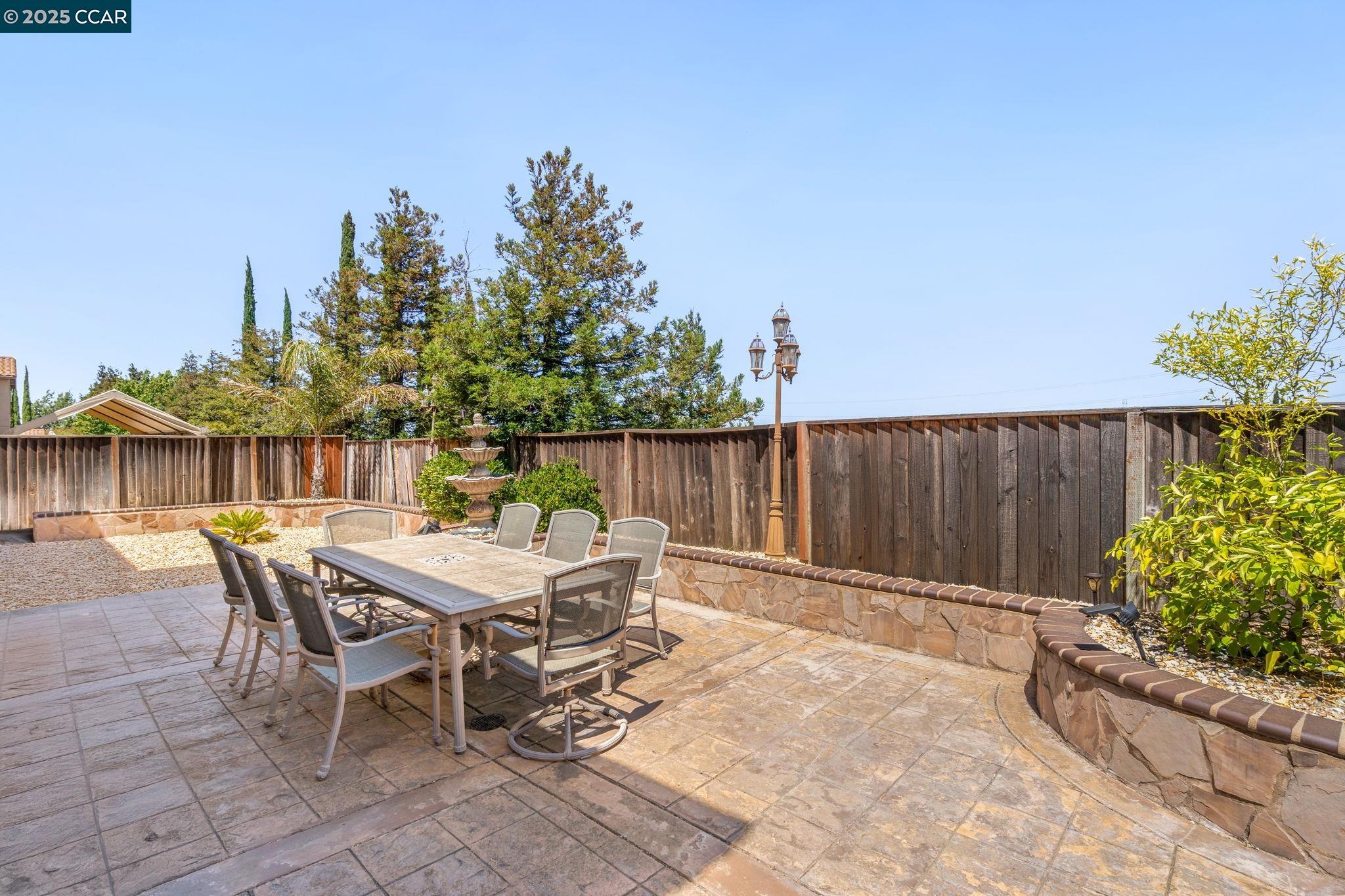Detail Gallery Image 34 of 39 For 1426 Santa Teresa Dr, Pittsburg,  CA 94565 - 5 Beds | 4 Baths