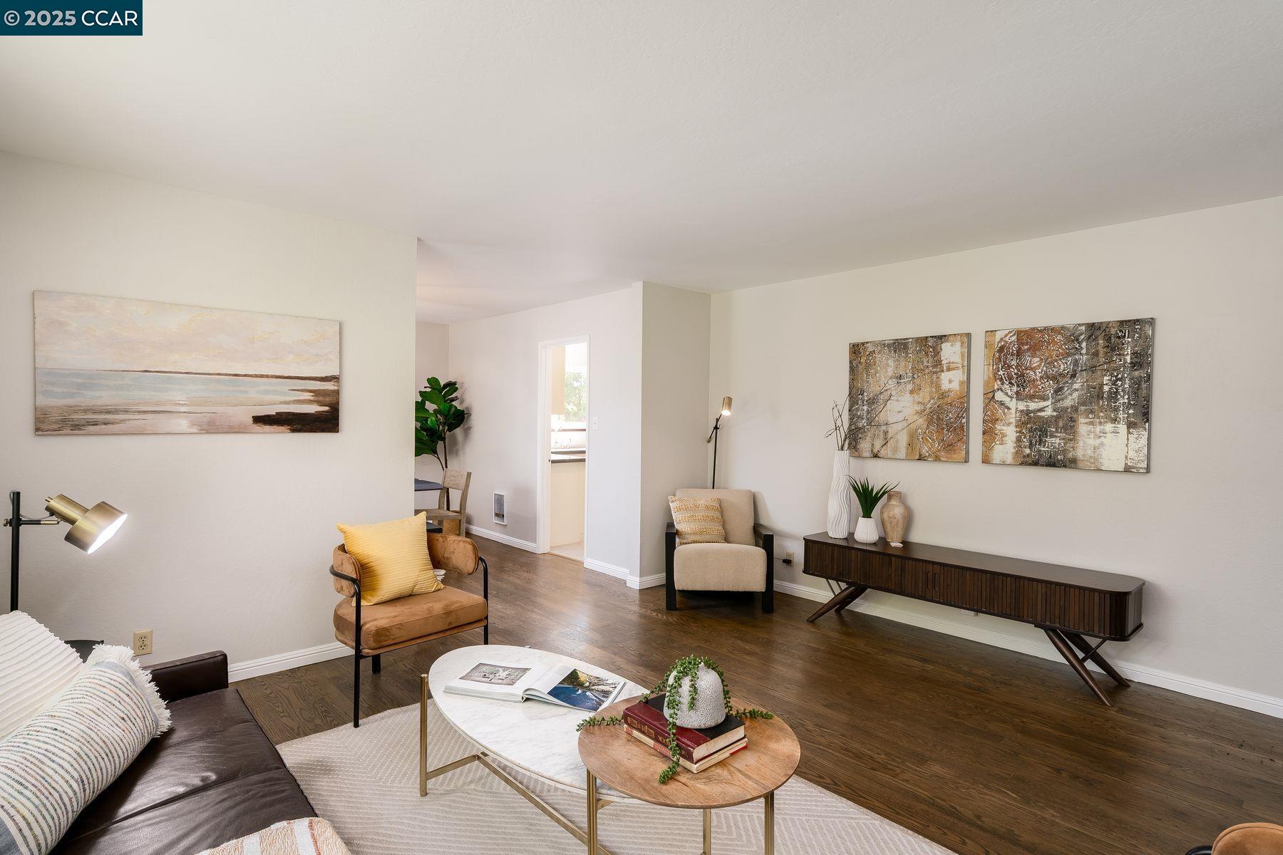Detail Gallery Image 18 of 40 For 3686 Redwood Road, Oakland,  CA 94619 - 3 Beds | 2/1 Baths