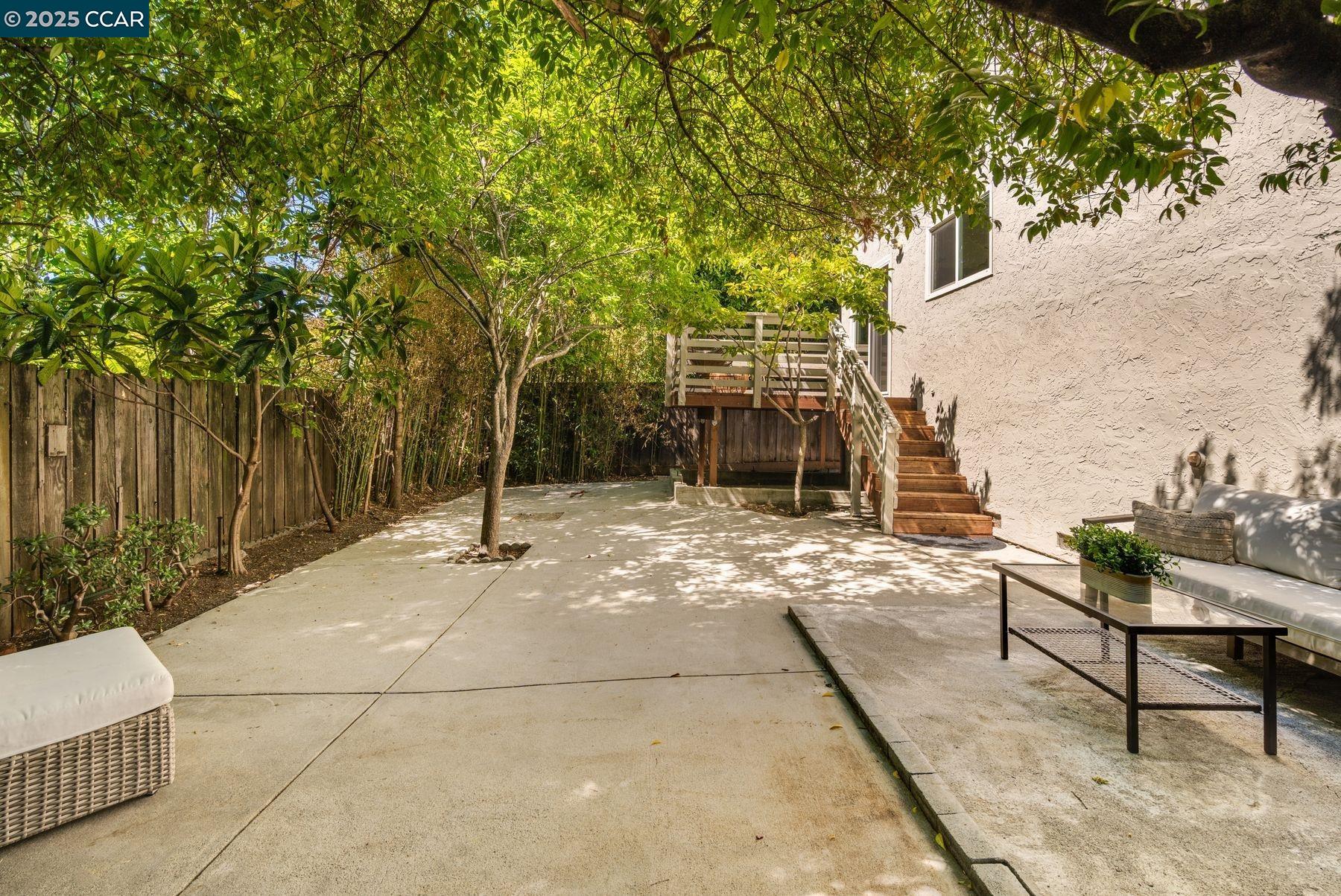 Detail Gallery Image 35 of 40 For 3686 Redwood Road, Oakland,  CA 94619 - 3 Beds | 2/1 Baths