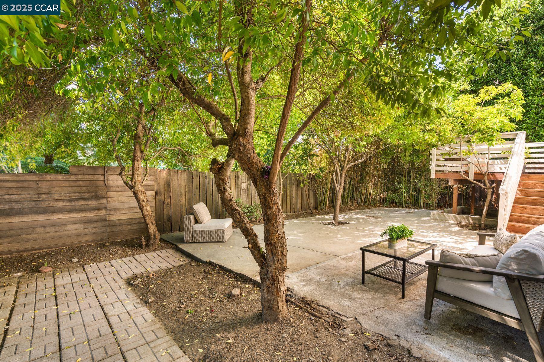 Detail Gallery Image 38 of 40 For 3686 Redwood Road, Oakland,  CA 94619 - 3 Beds | 2/1 Baths
