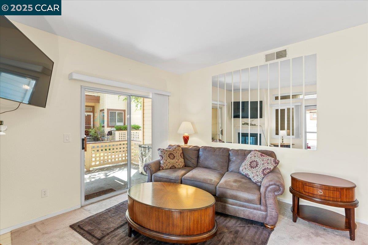 Photo #5: 41104411 Listing 