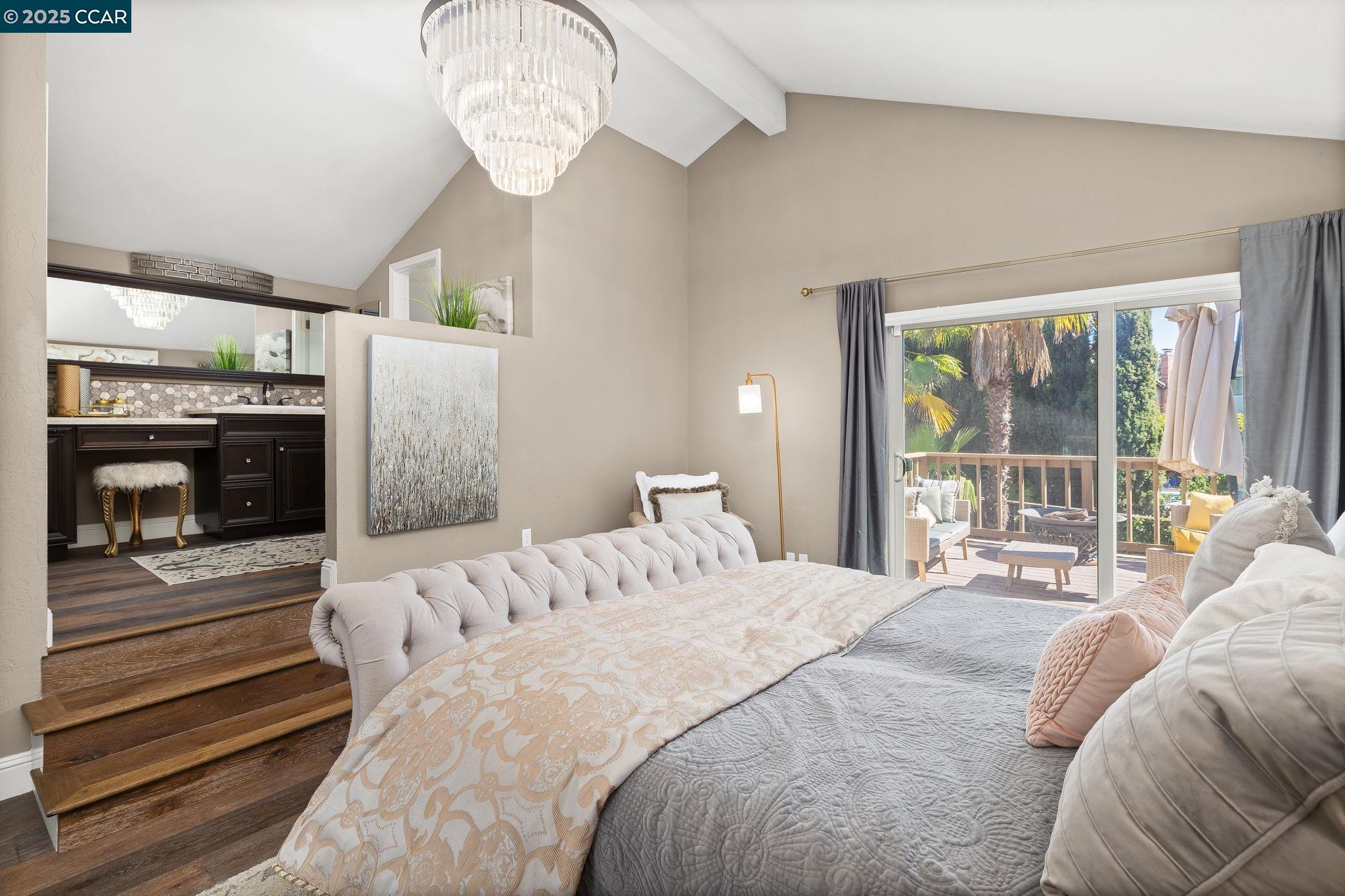 Detail Gallery Image 12 of 30 For 1230 Golden Springs Ln, Concord,  CA 94521 - 4 Beds | 2/1 Baths