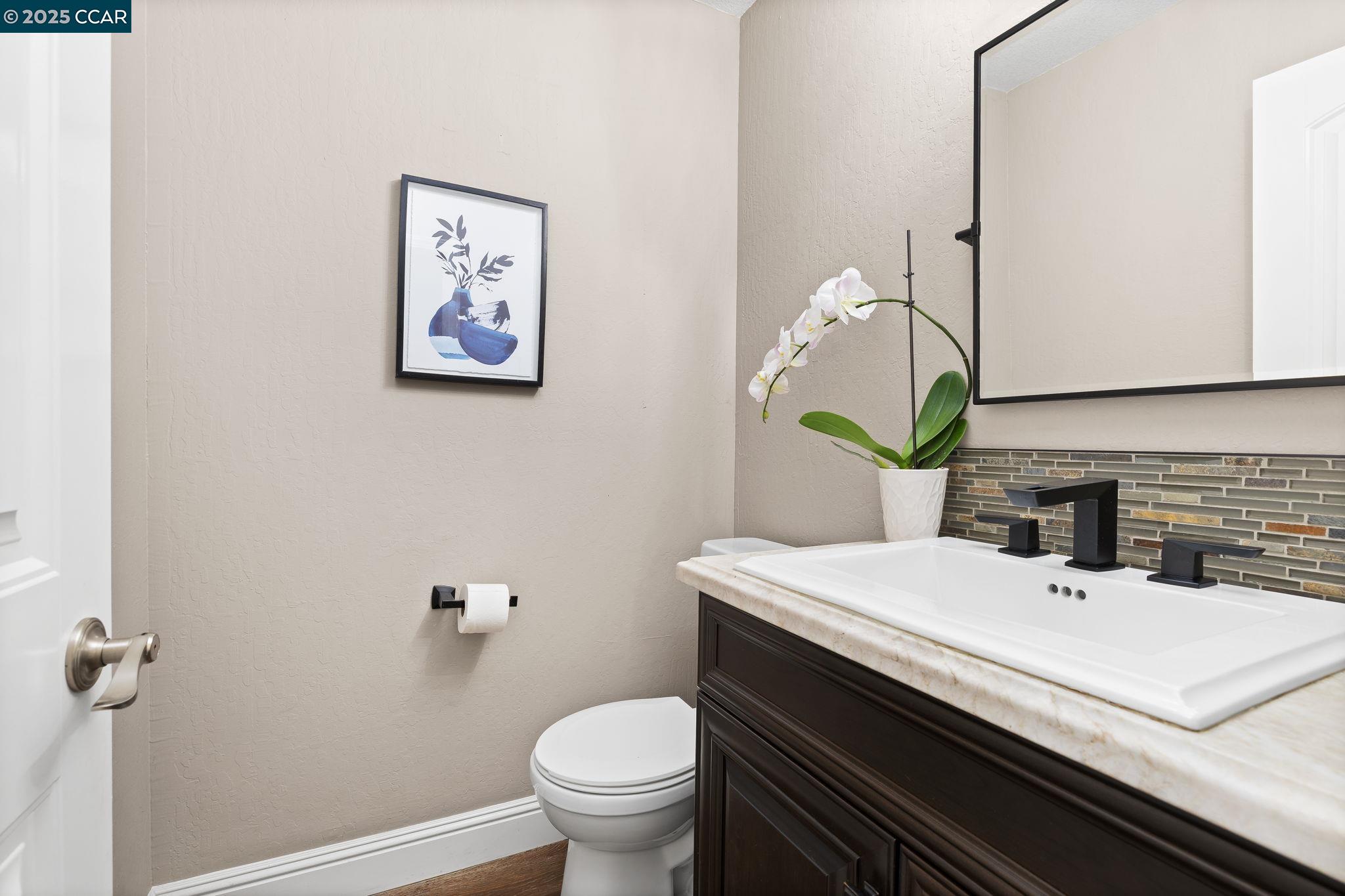Detail Gallery Image 9 of 30 For 1230 Golden Springs Ln, Concord,  CA 94521 - 4 Beds | 2/1 Baths