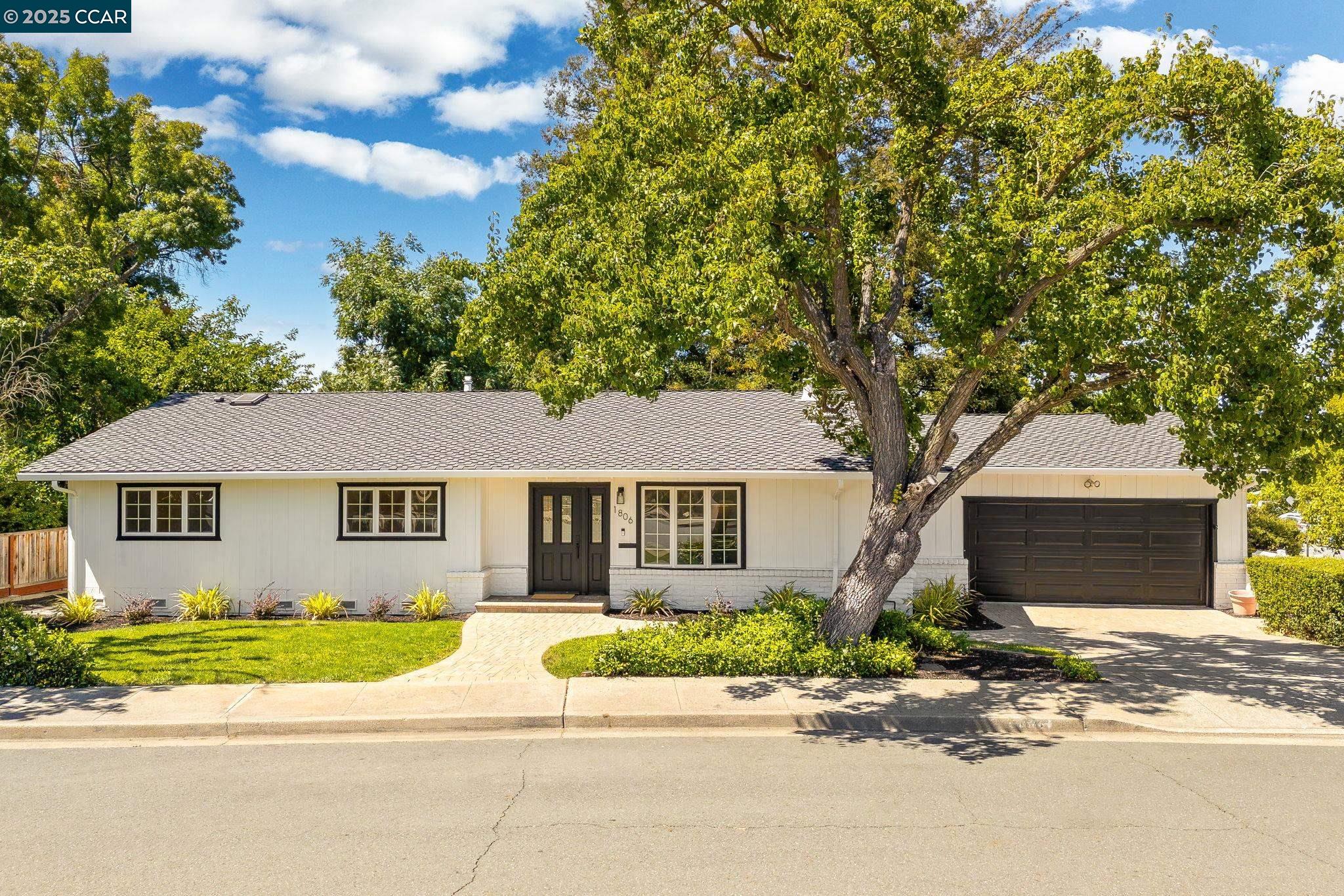 Detail Gallery Image 1 of 1 For 1806 Lynvale Ln, Walnut Creek,  CA 94597 - 4 Beds | 2 Baths