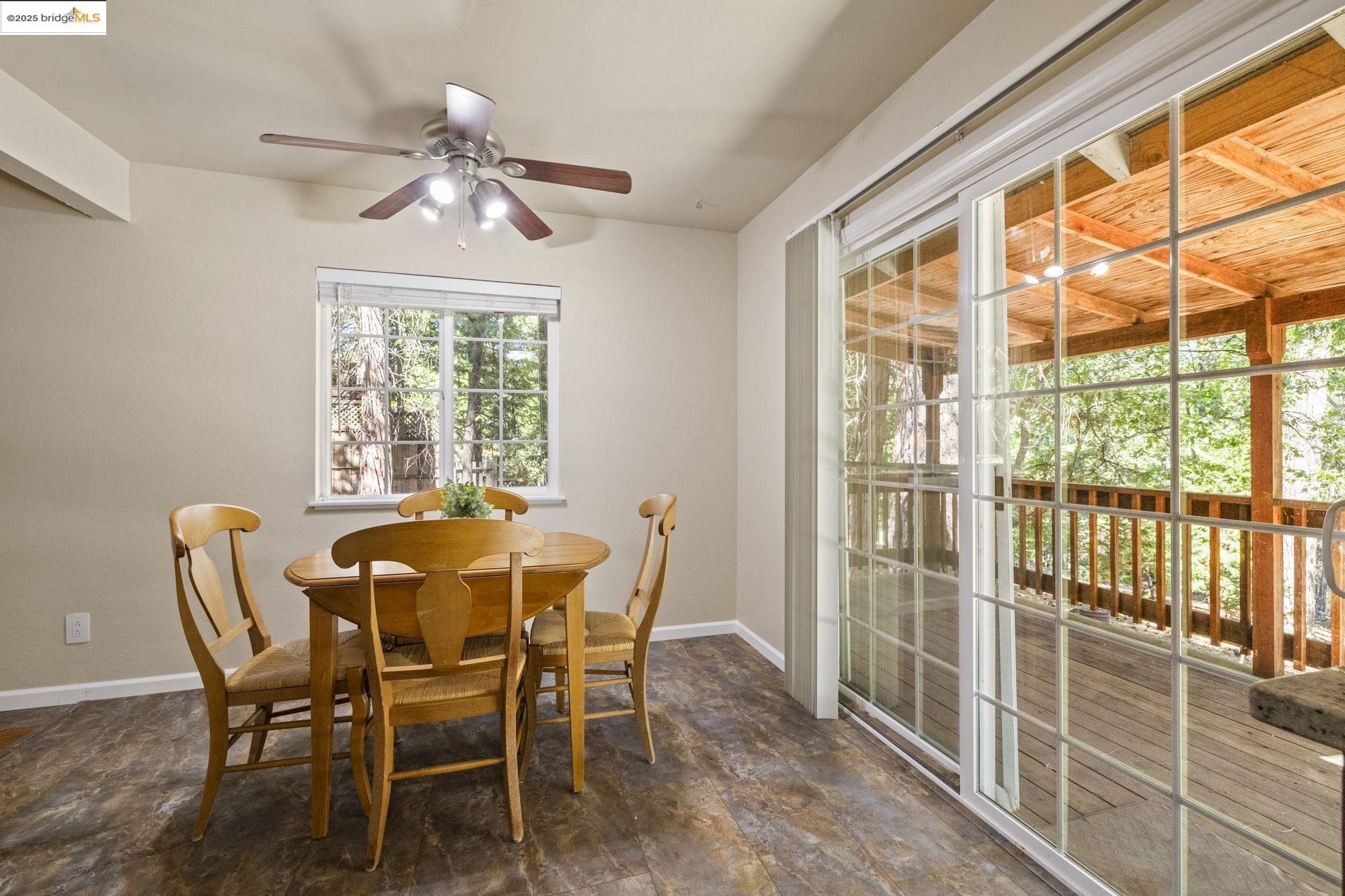 Detail Gallery Image 5 of 30 For 22977 Hawk Ln, Twain Harte,  CA 95383 - 2 Beds | 2 Baths