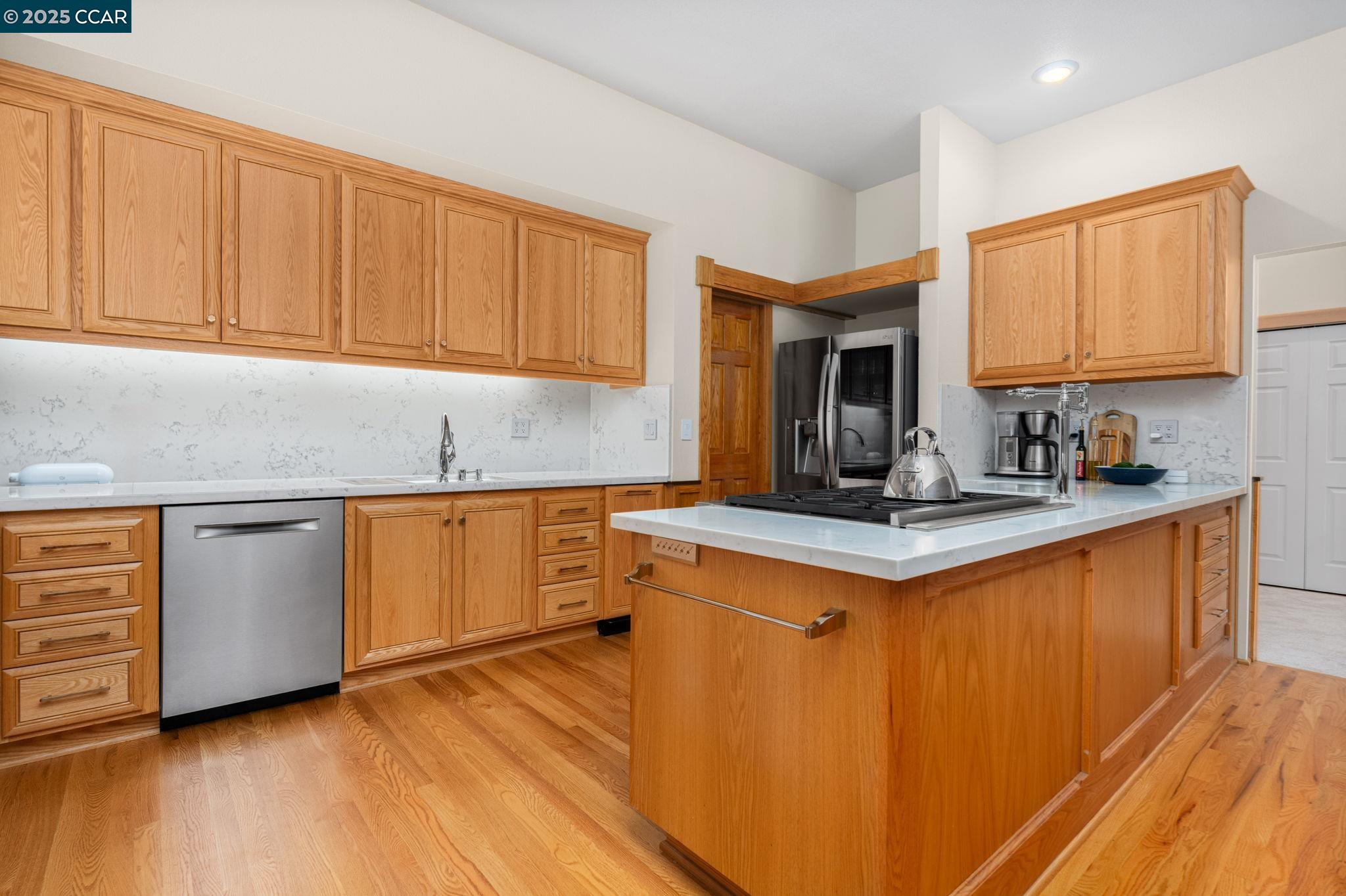 Detail Gallery Image 12 of 38 For 151 Spyrock Ct, Walnut Creek,  CA 94595 - 4 Beds | 2/1 Baths