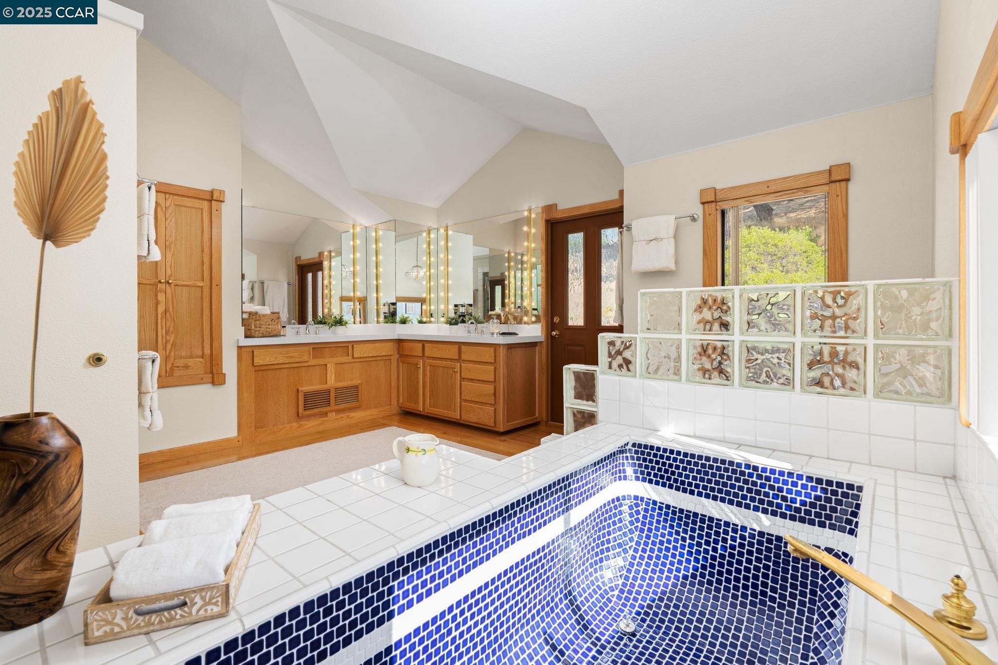 Detail Gallery Image 20 of 38 For 151 Spyrock Ct, Walnut Creek,  CA 94595 - 4 Beds | 2/1 Baths
