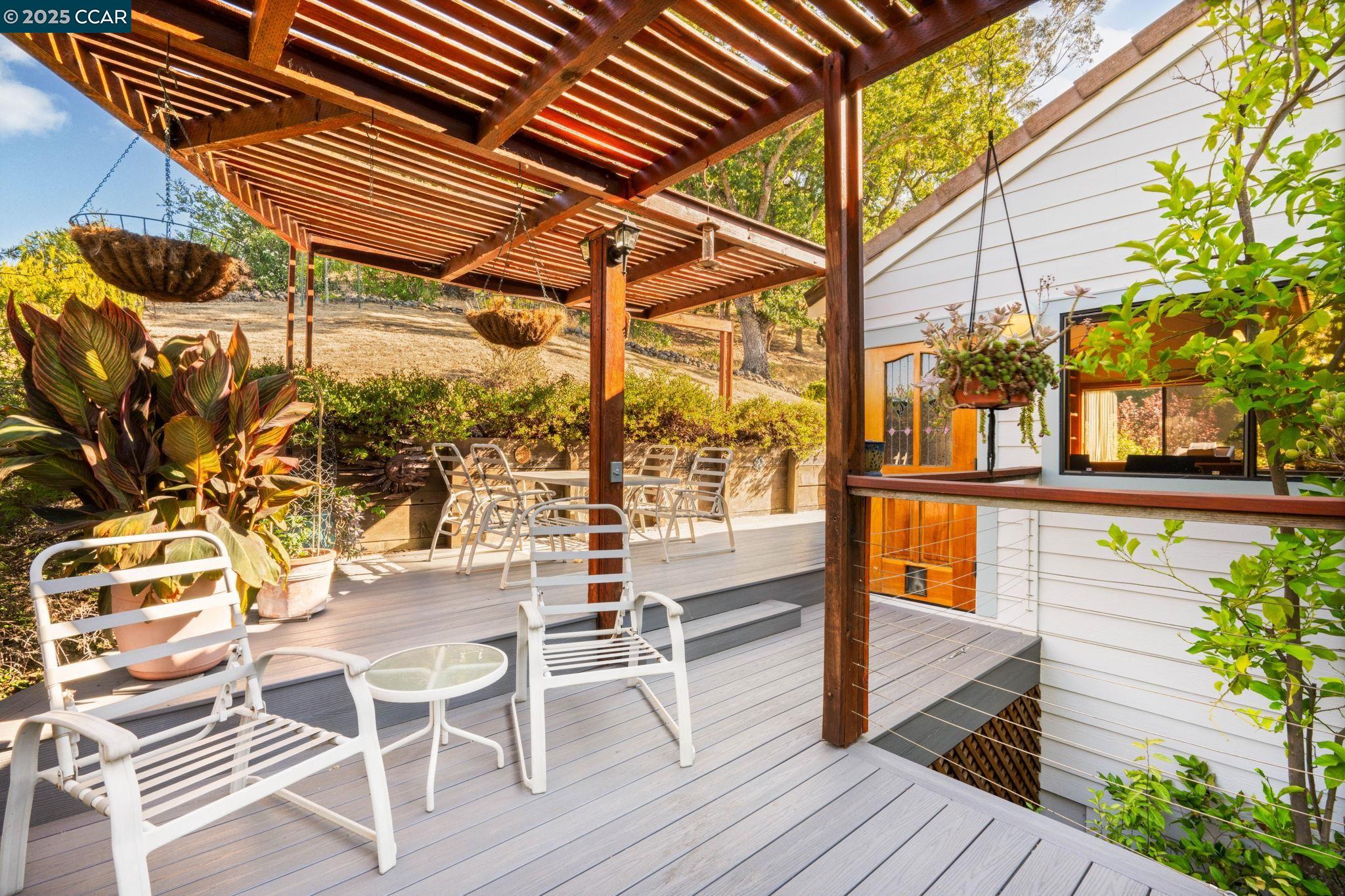 Detail Gallery Image 31 of 38 For 151 Spyrock Ct, Walnut Creek,  CA 94595 - 4 Beds | 2/1 Baths