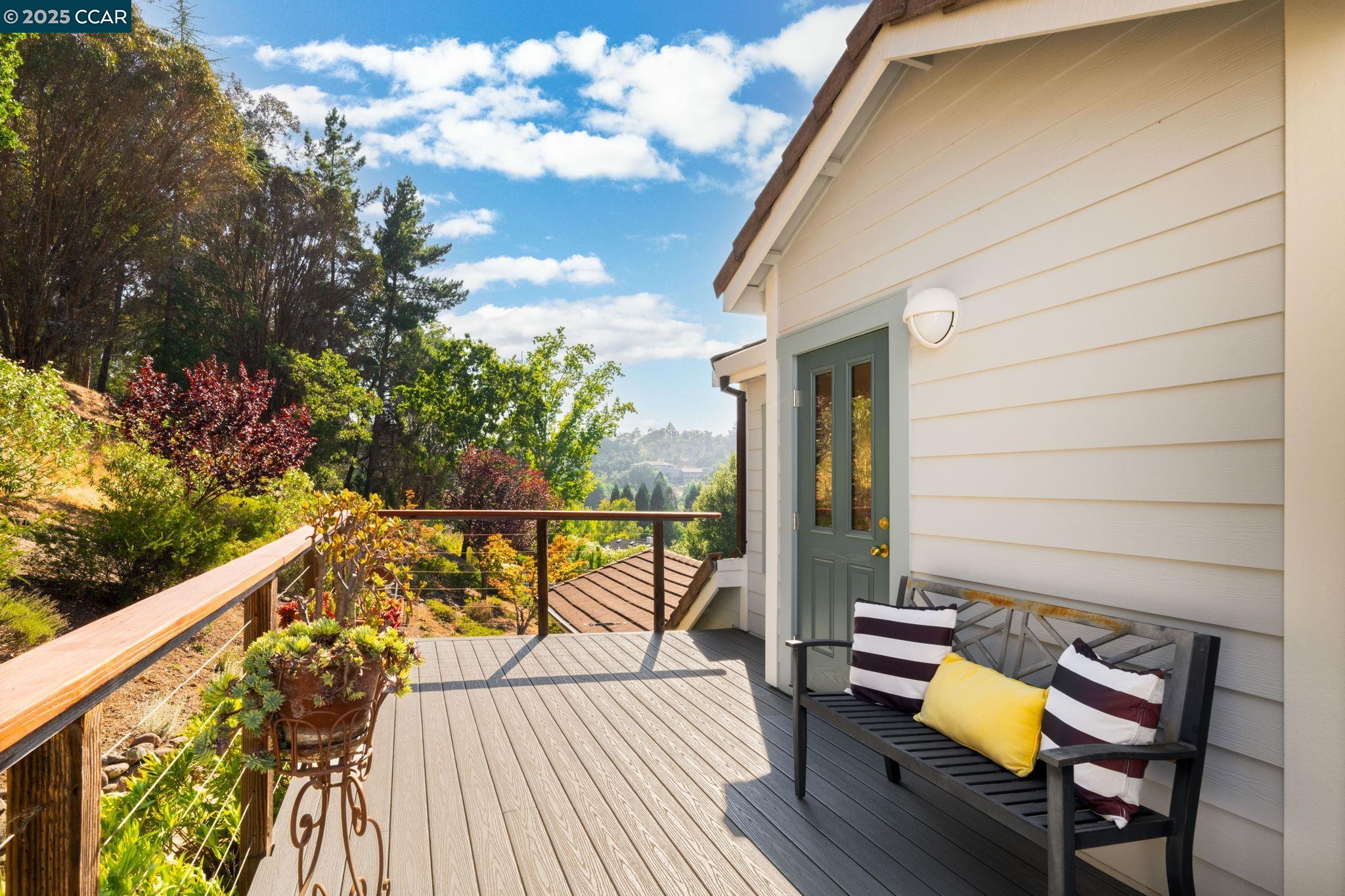 Detail Gallery Image 32 of 38 For 151 Spyrock Ct, Walnut Creek,  CA 94595 - 4 Beds | 2/1 Baths