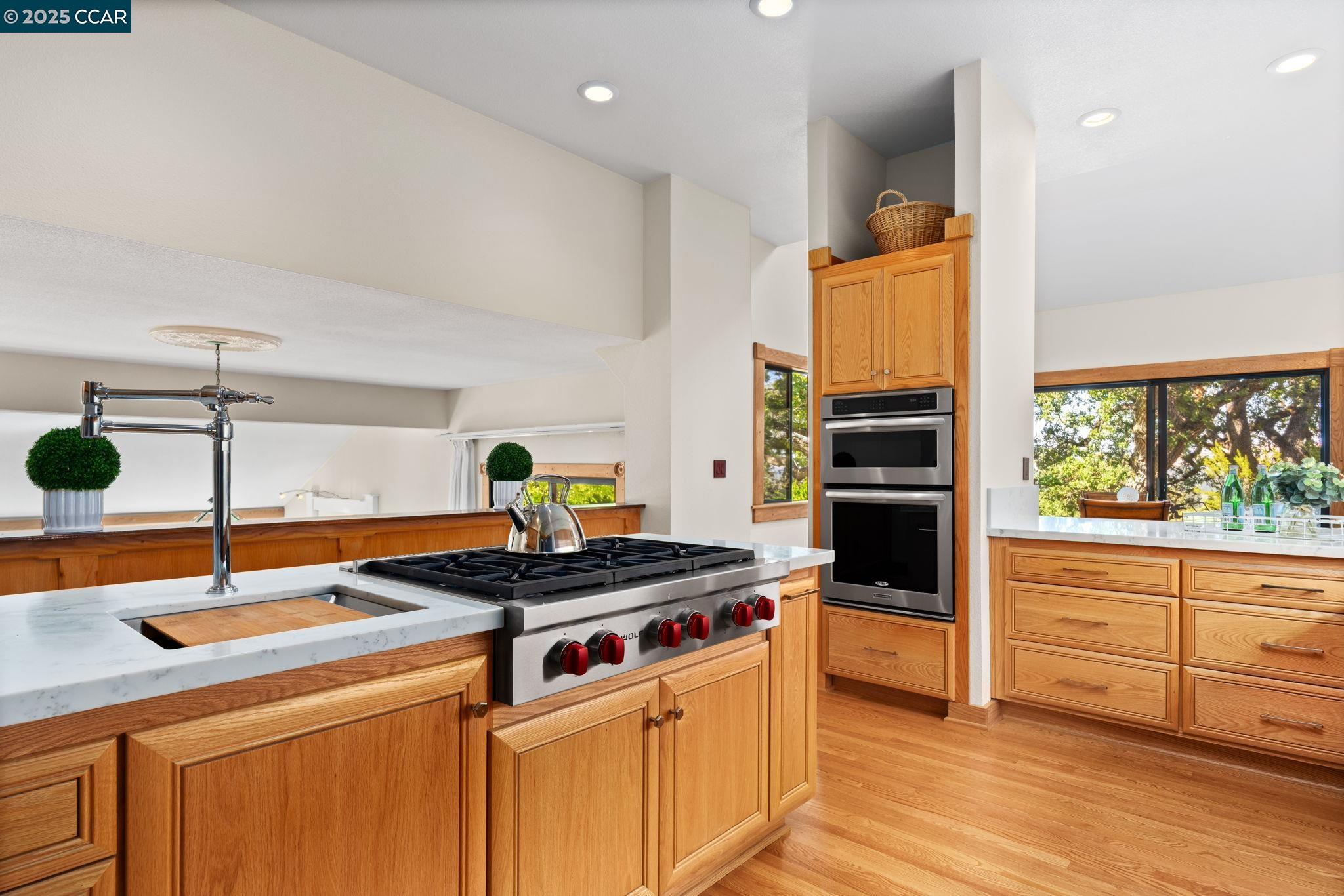 Detail Gallery Image 9 of 38 For 151 Spyrock Ct, Walnut Creek,  CA 94595 - 4 Beds | 2/1 Baths