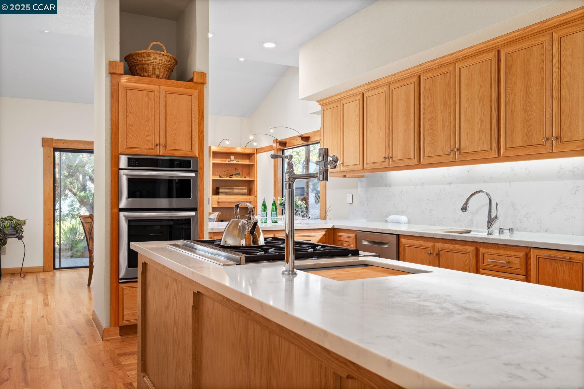 Detail Gallery Image 10 of 38 For 151 Spyrock Ct, Walnut Creek,  CA 94595 - 4 Beds | 2/1 Baths