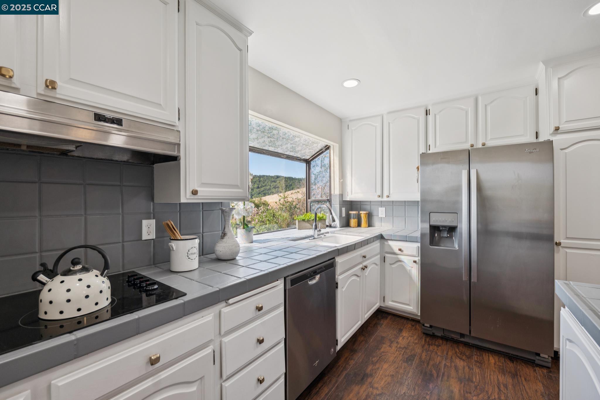 Detail Gallery Image 22 of 60 For 3608 Victor St., Pinole,  CA 94564 - 4 Beds | 2 Baths