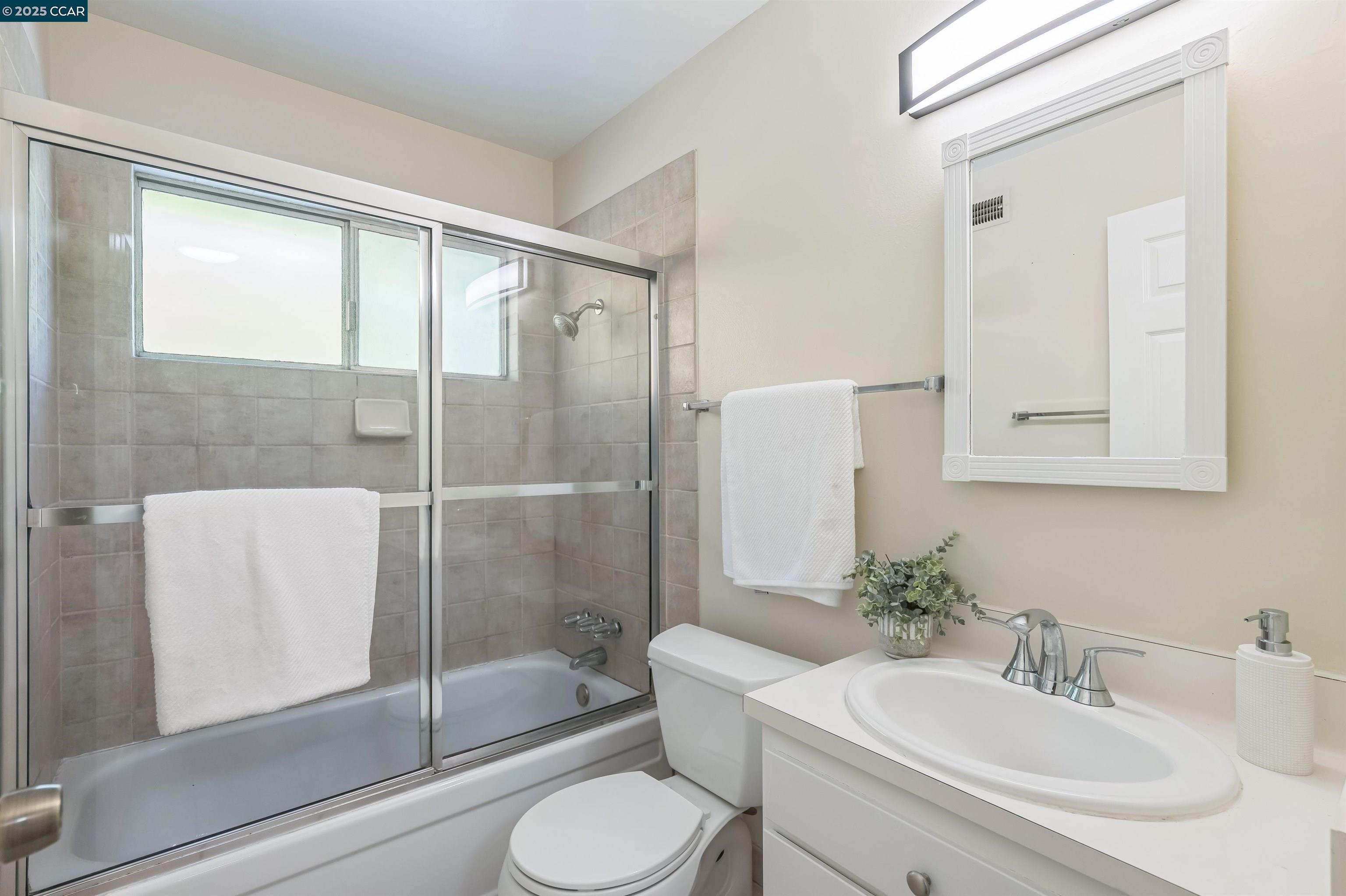 Detail Gallery Image 43 of 60 For 3608 Victor St., Pinole,  CA 94564 - 4 Beds | 2 Baths