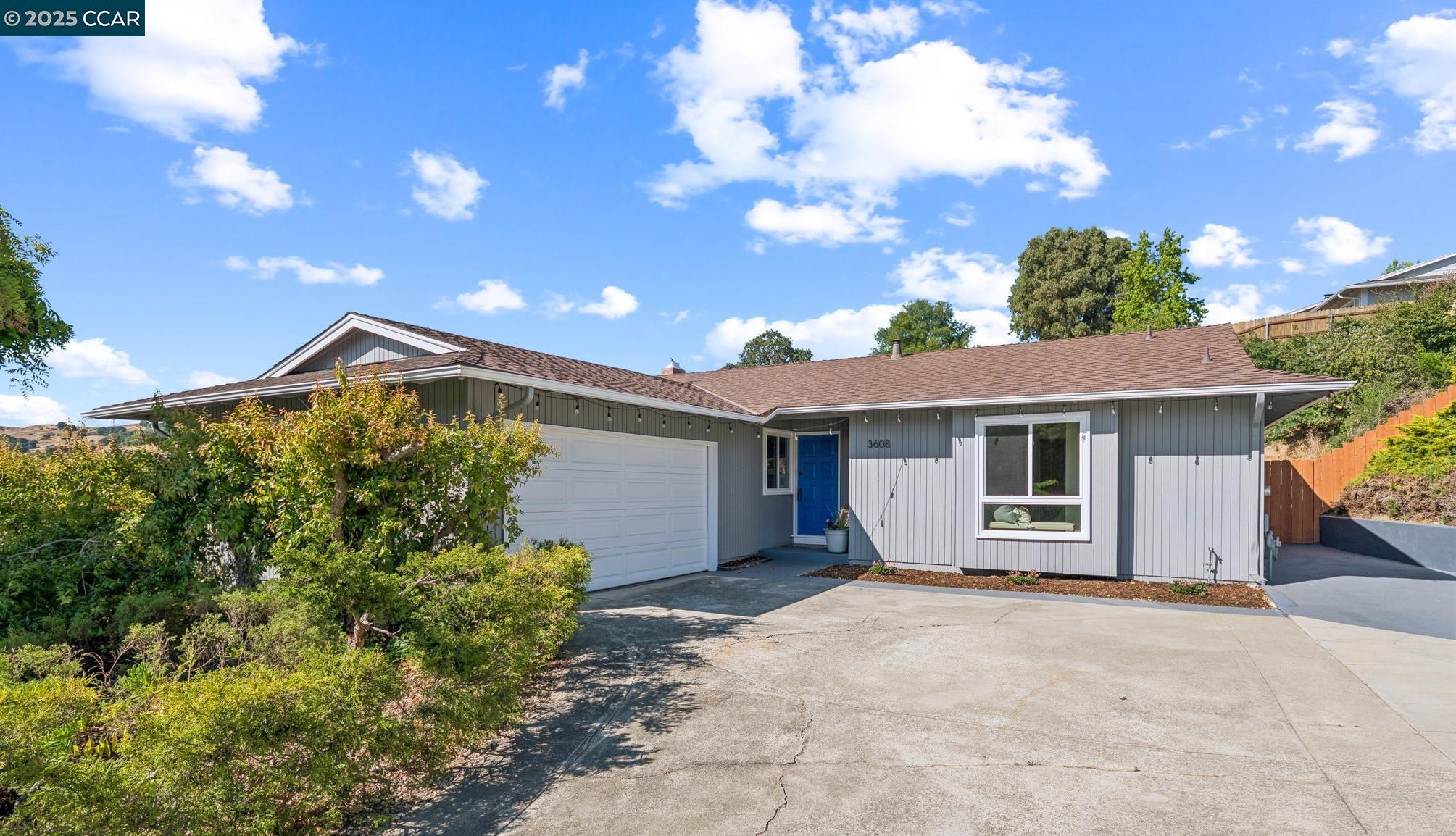 Detail Gallery Image 8 of 60 For 3608 Victor St., Pinole,  CA 94564 - 4 Beds | 2 Baths