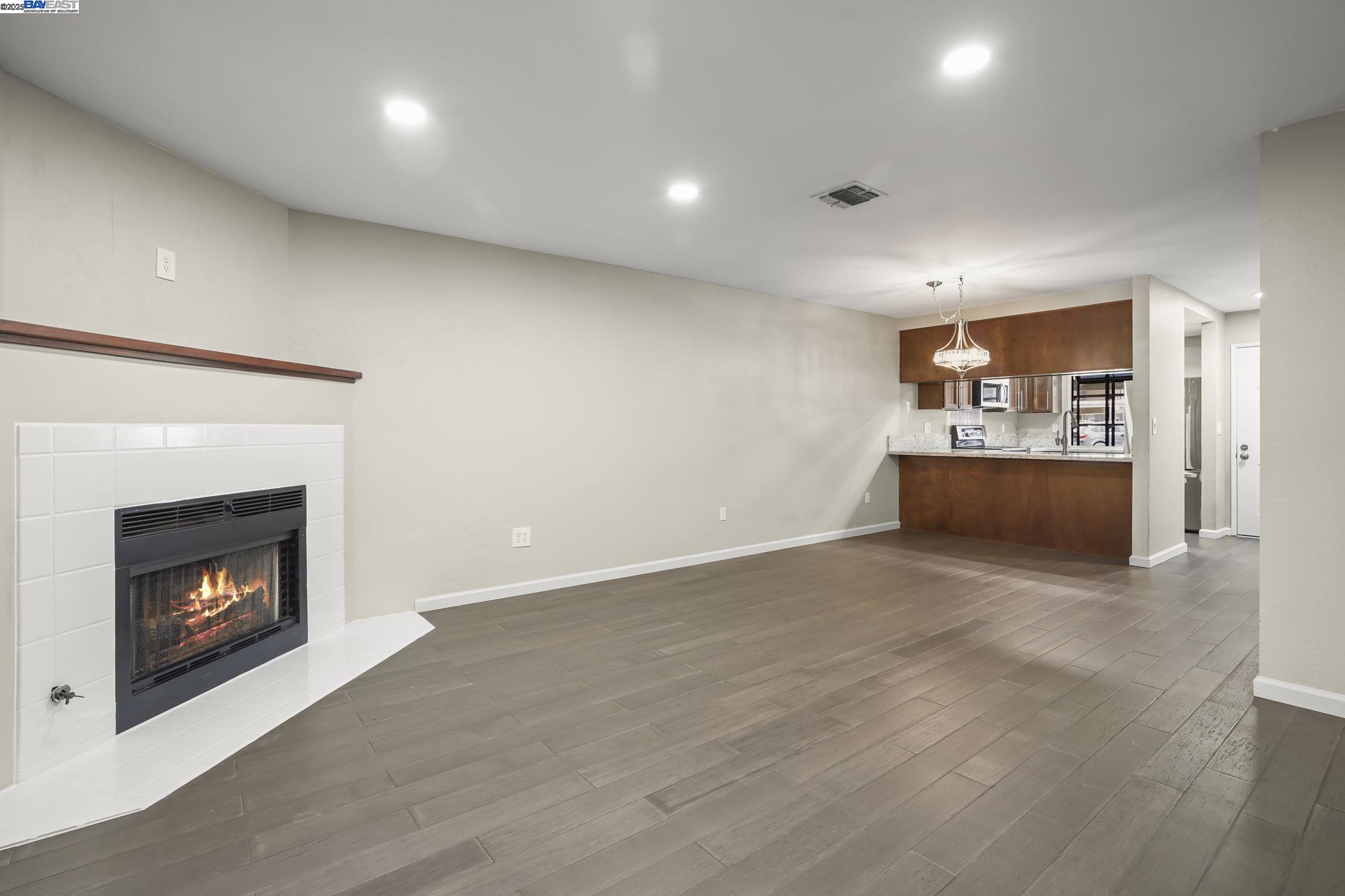 Photo #4: 41104423 Listing 