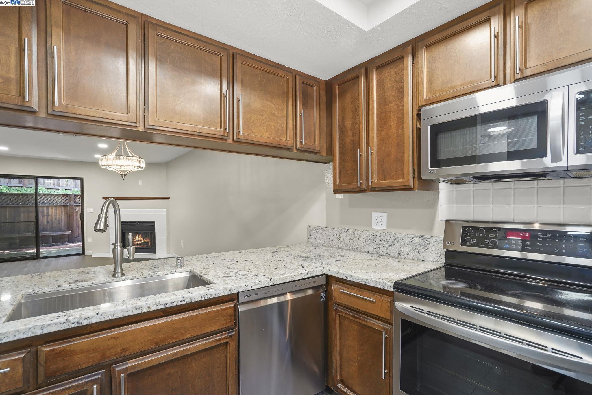 Photo #4: 41104423 Listing 