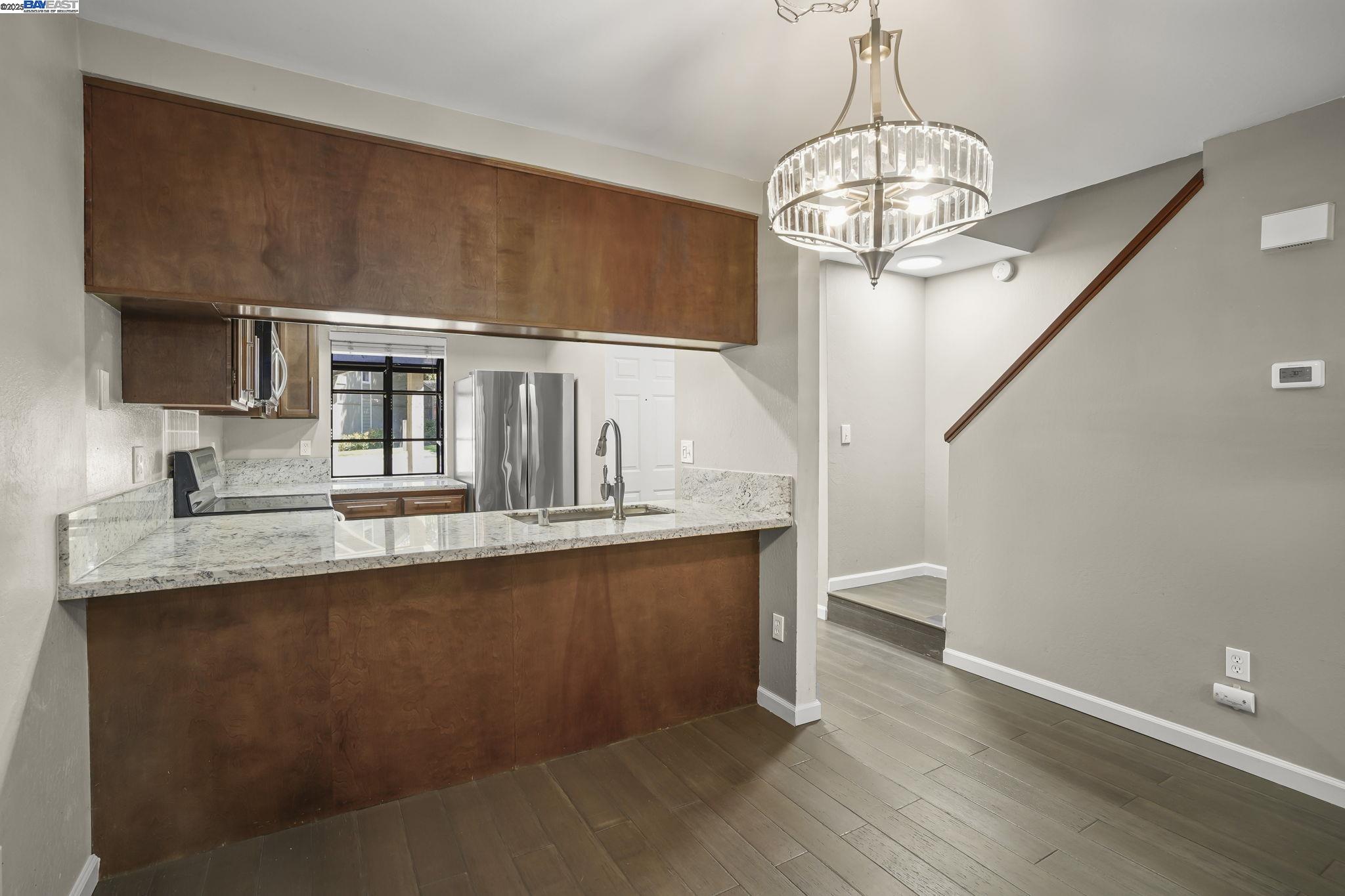 Photo #9: 41104423 Listing: Photo #9