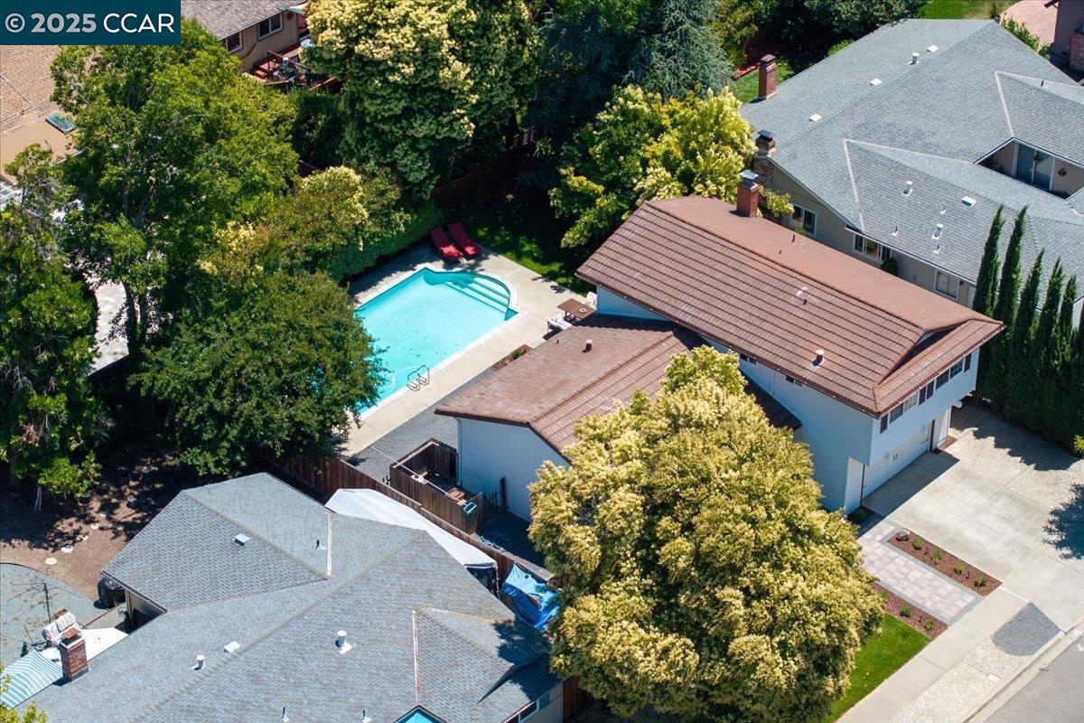 Detail Gallery Image 2 of 35 For 4421 Muirwood Dr, Pleasanton,  CA 94588 - 4 Beds | 2/1 Baths