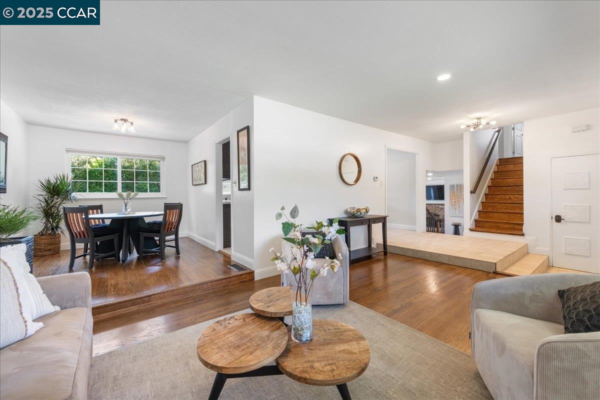 Detail Gallery Image 11 of 35 For 4421 Muirwood Dr, Pleasanton,  CA 94588 - 4 Beds | 2/1 Baths
