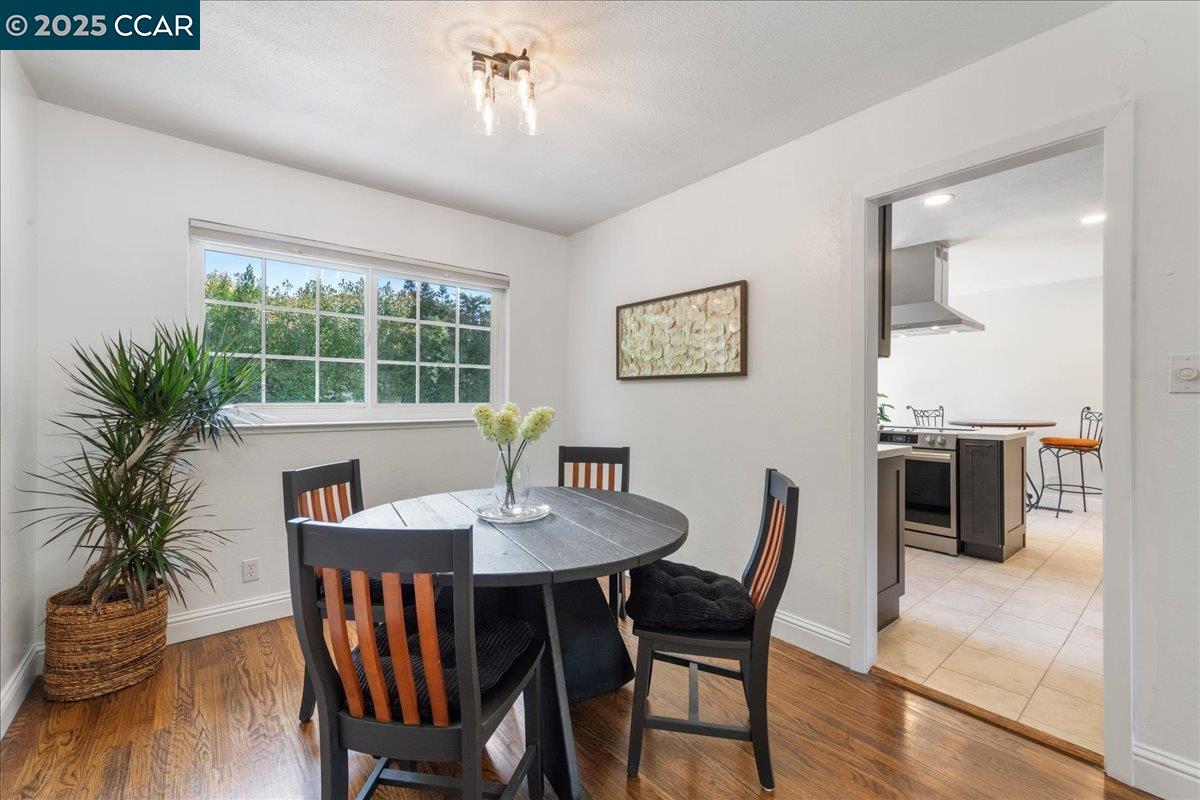 Detail Gallery Image 12 of 35 For 4421 Muirwood Dr, Pleasanton,  CA 94588 - 4 Beds | 2/1 Baths