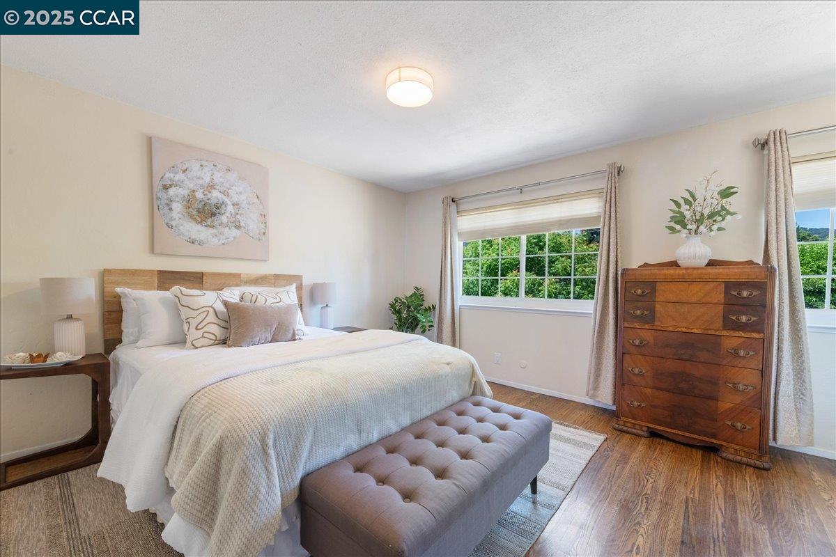 Detail Gallery Image 16 of 35 For 4421 Muirwood Dr, Pleasanton,  CA 94588 - 4 Beds | 2/1 Baths
