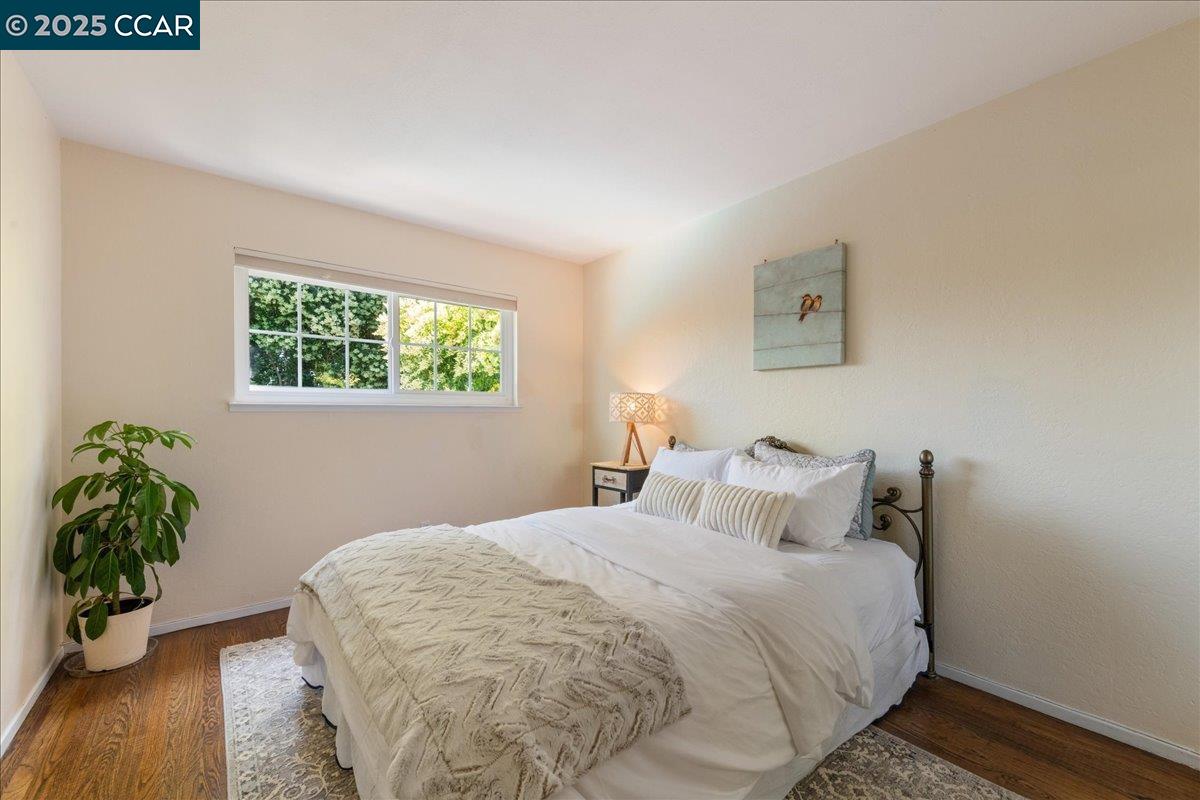 Detail Gallery Image 19 of 35 For 4421 Muirwood Dr, Pleasanton,  CA 94588 - 4 Beds | 2/1 Baths