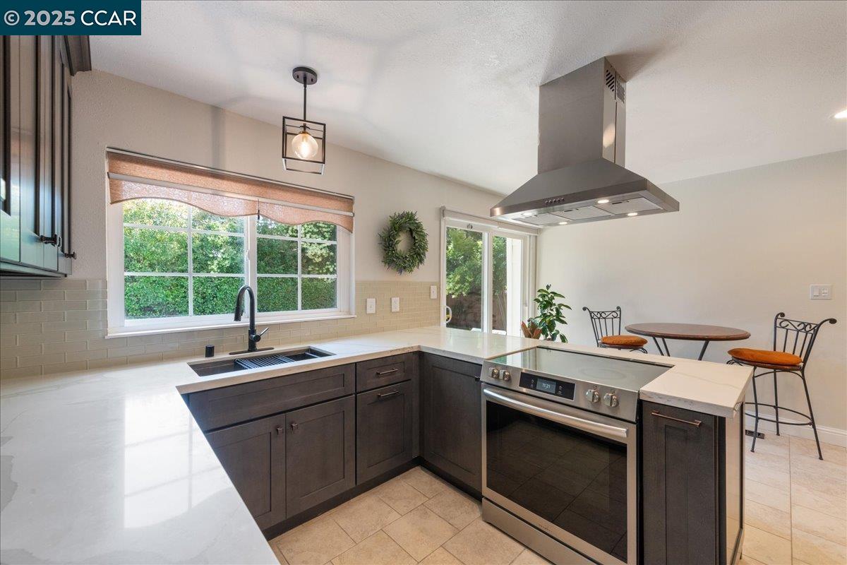 Detail Gallery Image 4 of 35 For 4421 Muirwood Dr, Pleasanton,  CA 94588 - 4 Beds | 2/1 Baths