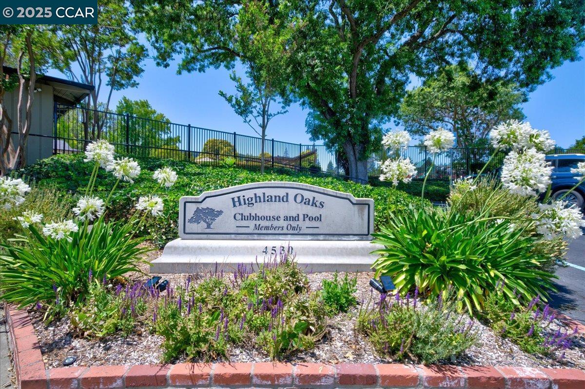 Detail Gallery Image 31 of 35 For 4421 Muirwood Dr, Pleasanton,  CA 94588 - 4 Beds | 2/1 Baths