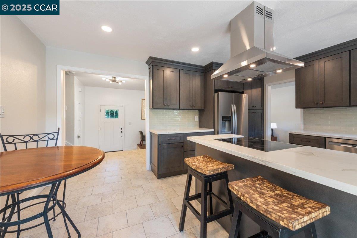 Detail Gallery Image 7 of 35 For 4421 Muirwood Dr, Pleasanton,  CA 94588 - 4 Beds | 2/1 Baths