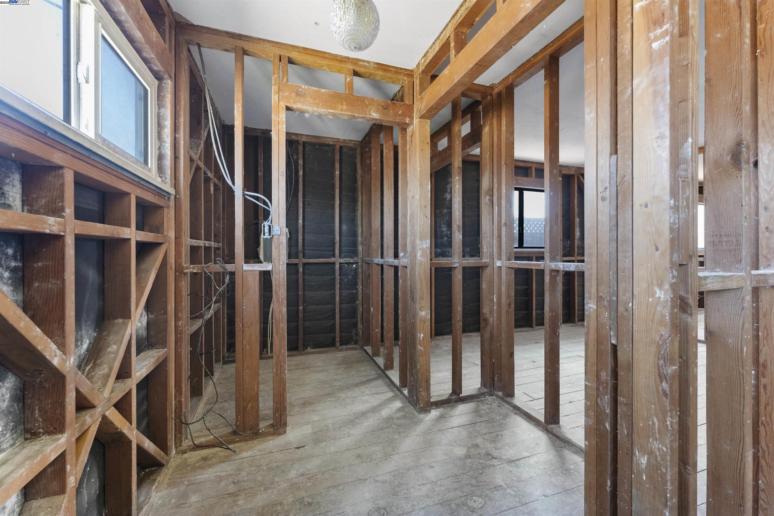 Detail Gallery Image 22 of 26 For 1456 via Hermana, San Lorenzo,  CA 94580 - 3 Beds | 2 Baths
