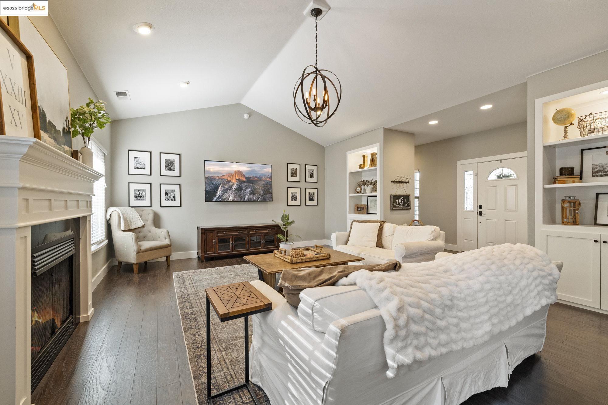 Detail Gallery Image 8 of 47 For 267 Morning Star Dr, Sonora,  CA 95370 - 3 Beds | 2 Baths