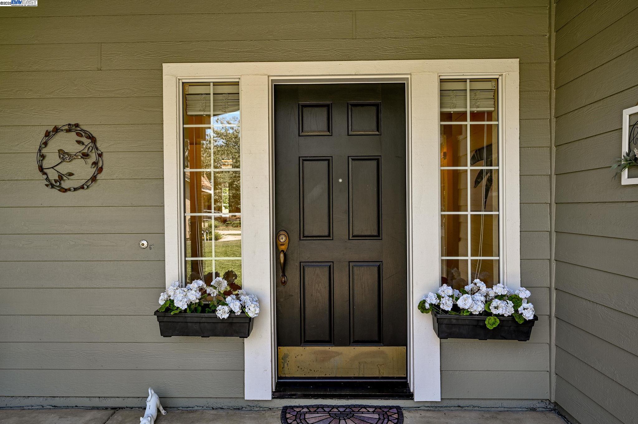 Detail Gallery Image 6 of 49 For 96 Trixie Dr, Livermore,  CA 94550 - 4 Beds | 3 Baths