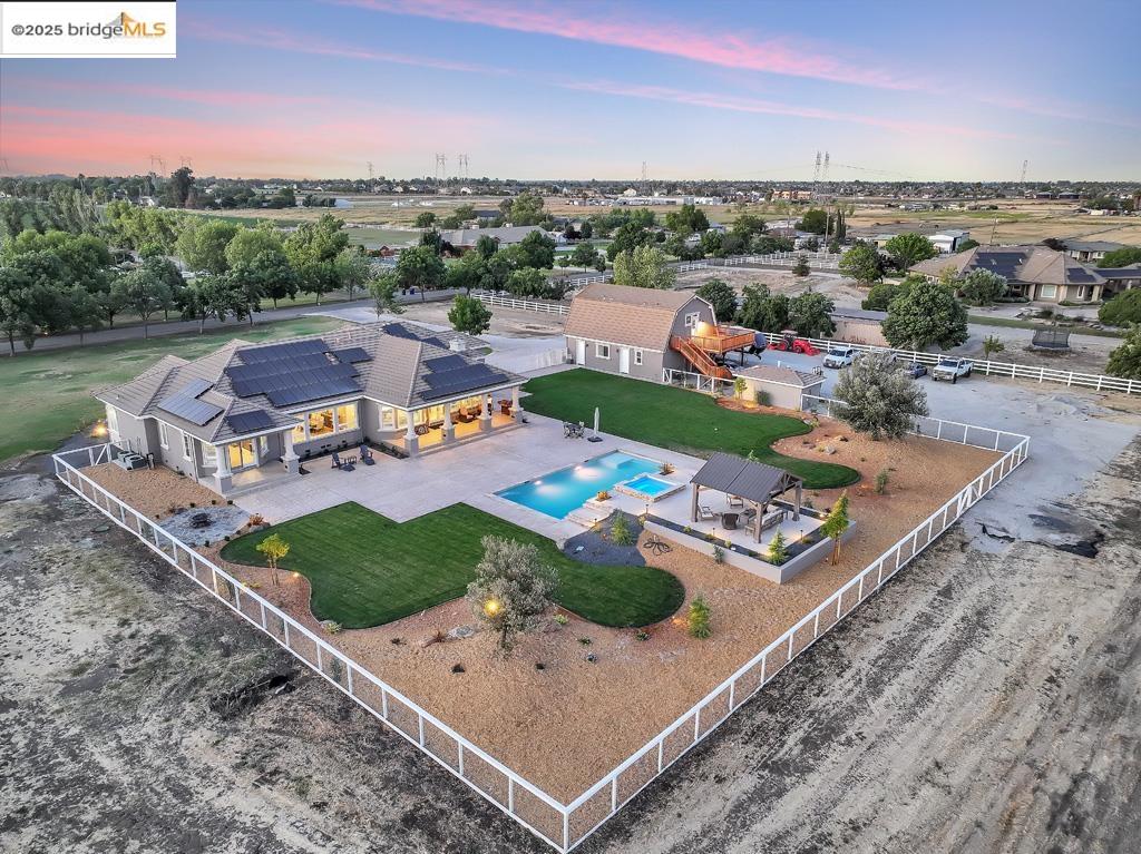 Detail Gallery Image 17 of 58 For 430 Ellisa Ln, Brentwood,  CA 94513 - 4 Beds | 5/1 Baths