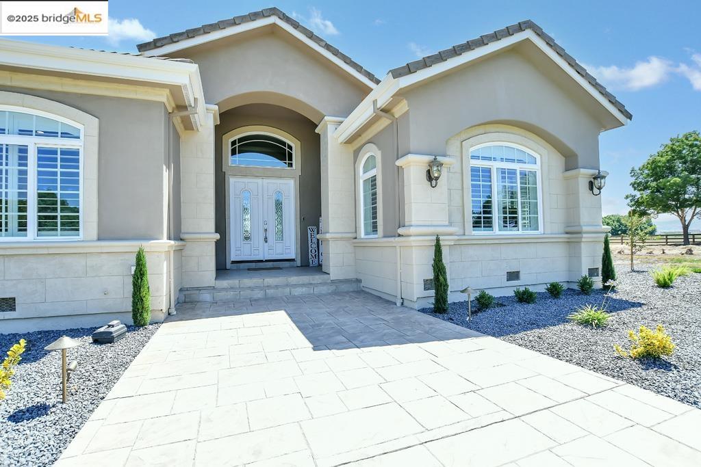 Detail Gallery Image 22 of 58 For 430 Ellisa Ln, Brentwood,  CA 94513 - 4 Beds | 5/1 Baths