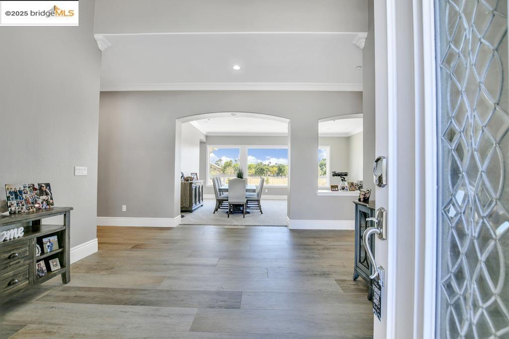 Detail Gallery Image 23 of 58 For 430 Ellisa Ln, Brentwood,  CA 94513 - 4 Beds | 5/1 Baths