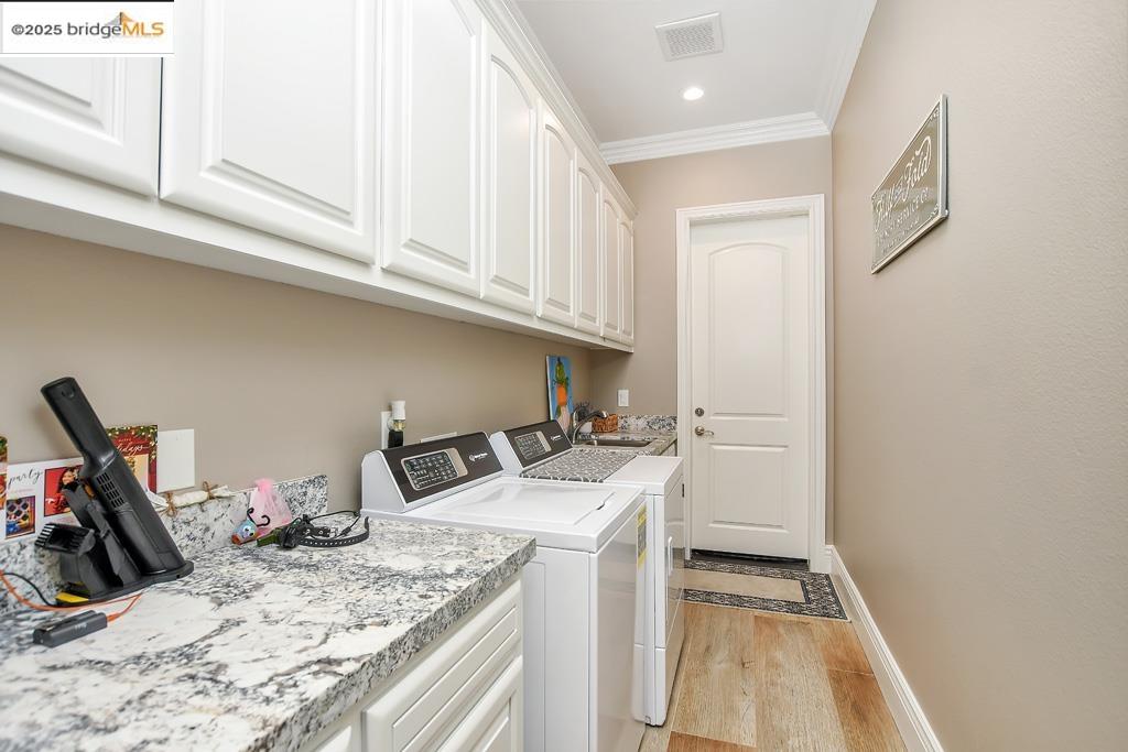 Detail Gallery Image 34 of 58 For 430 Ellisa Ln, Brentwood,  CA 94513 - 4 Beds | 5/1 Baths