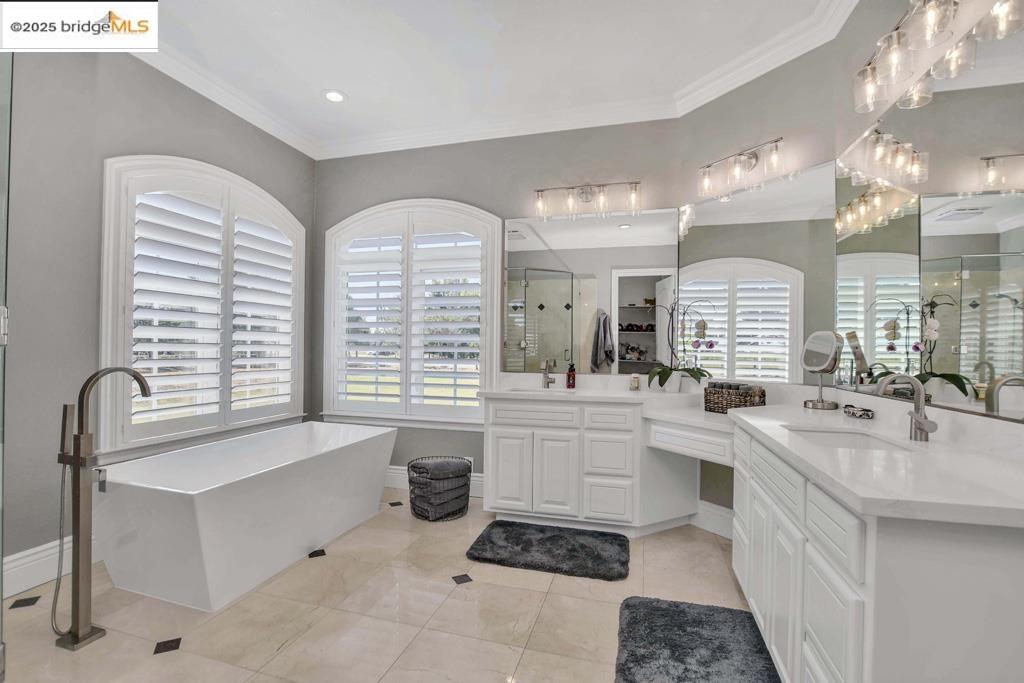 Detail Gallery Image 45 of 58 For 430 Ellisa Ln, Brentwood,  CA 94513 - 4 Beds | 5/1 Baths