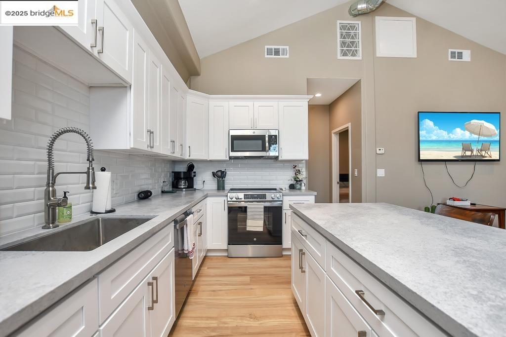 Detail Gallery Image 51 of 58 For 430 Ellisa Ln, Brentwood,  CA 94513 - 4 Beds | 5/1 Baths