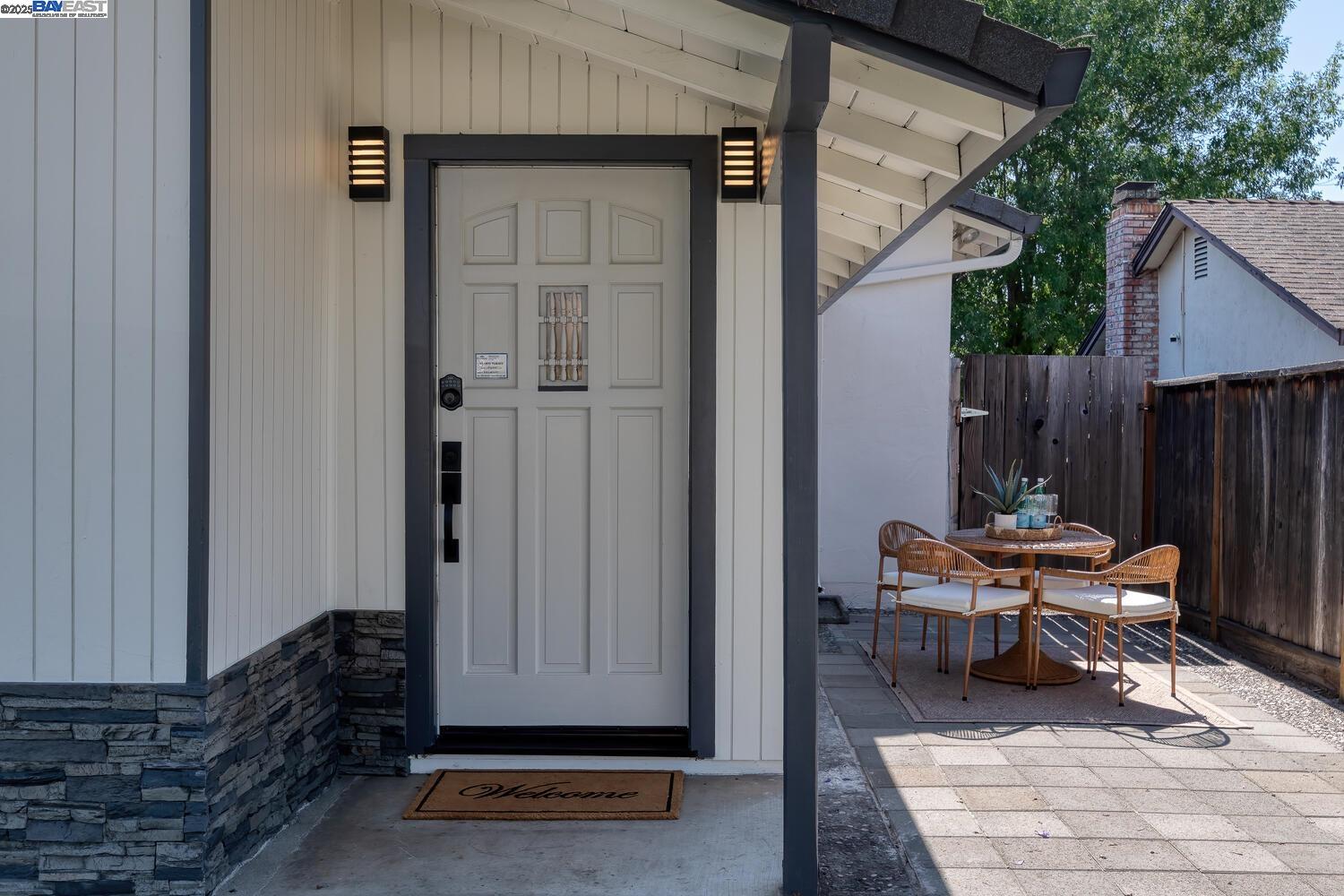 Detail Gallery Image 4 of 36 For 42077 Miranda St, Fremont,  CA 94539 - 5 Beds | 3 Baths