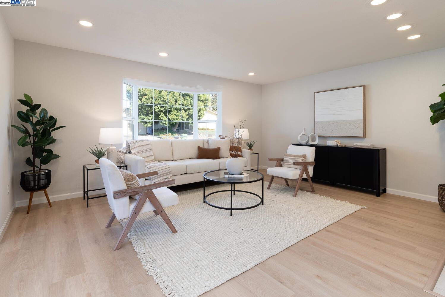 Detail Gallery Image 5 of 36 For 42077 Miranda St, Fremont,  CA 94539 - 5 Beds | 3 Baths