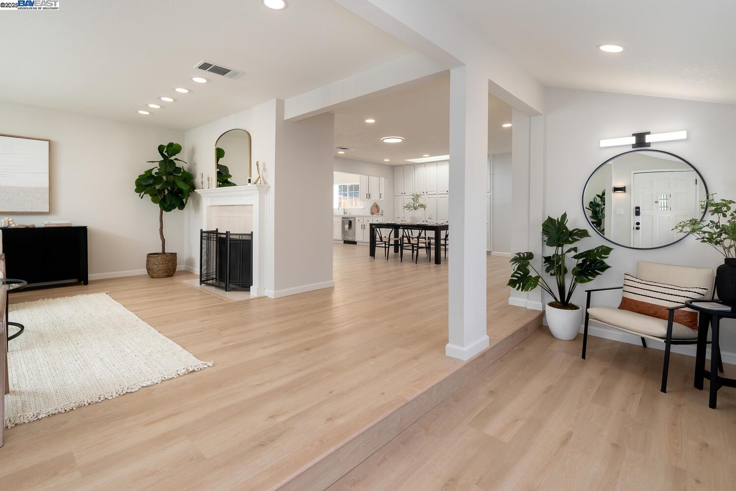 Detail Gallery Image 6 of 36 For 42077 Miranda St, Fremont,  CA 94539 - 5 Beds | 3 Baths