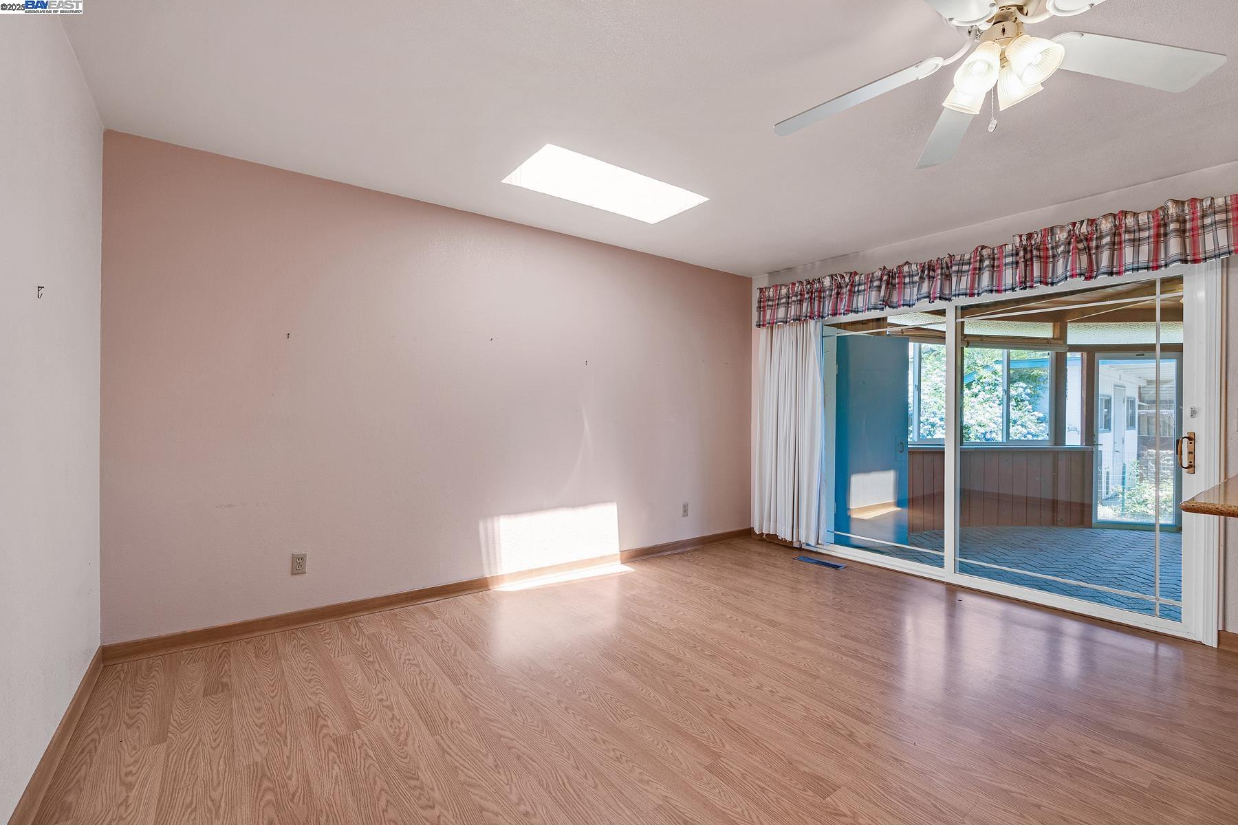 Detail Gallery Image 11 of 32 For 426 El Caminito, Livermore,  CA 94550 - 4 Beds | 2 Baths