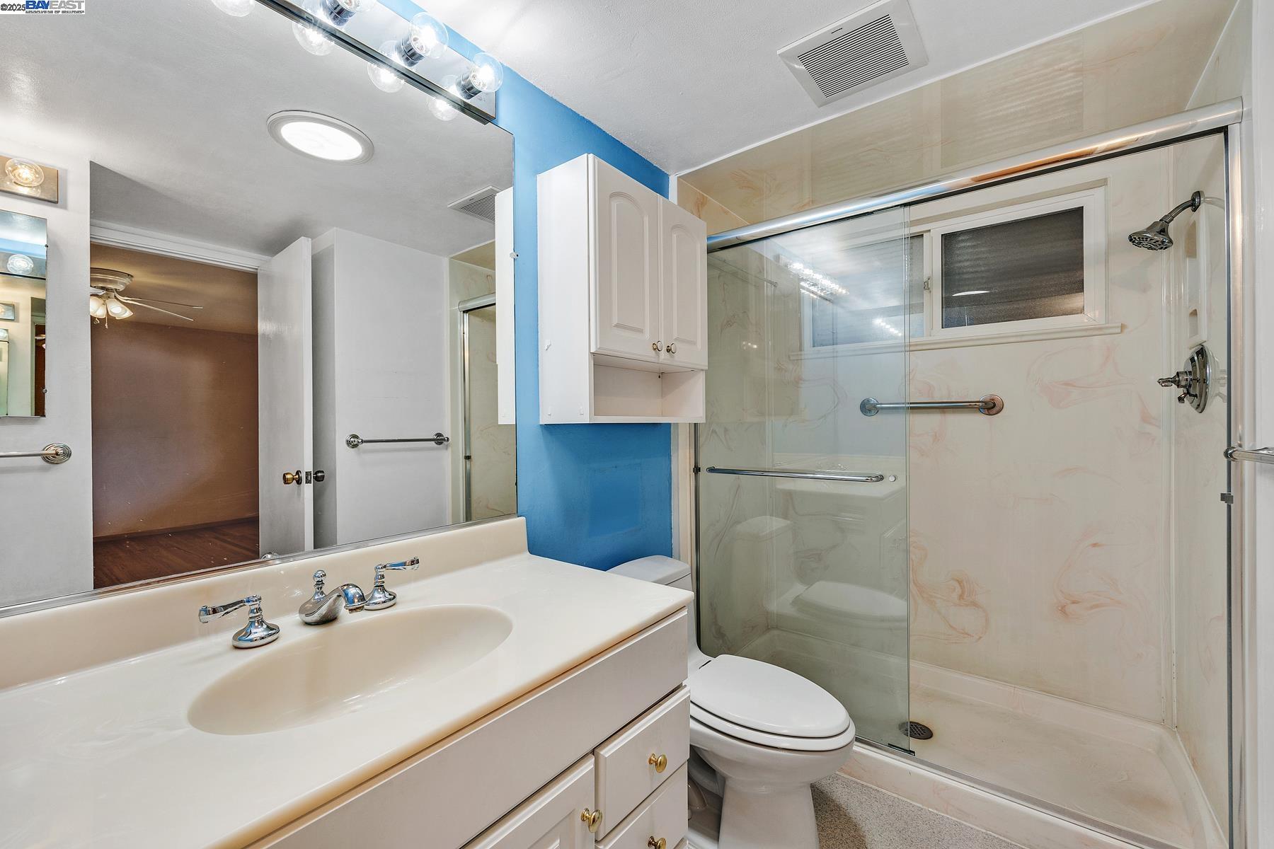Detail Gallery Image 15 of 32 For 426 El Caminito, Livermore,  CA 94550 - 4 Beds | 2 Baths